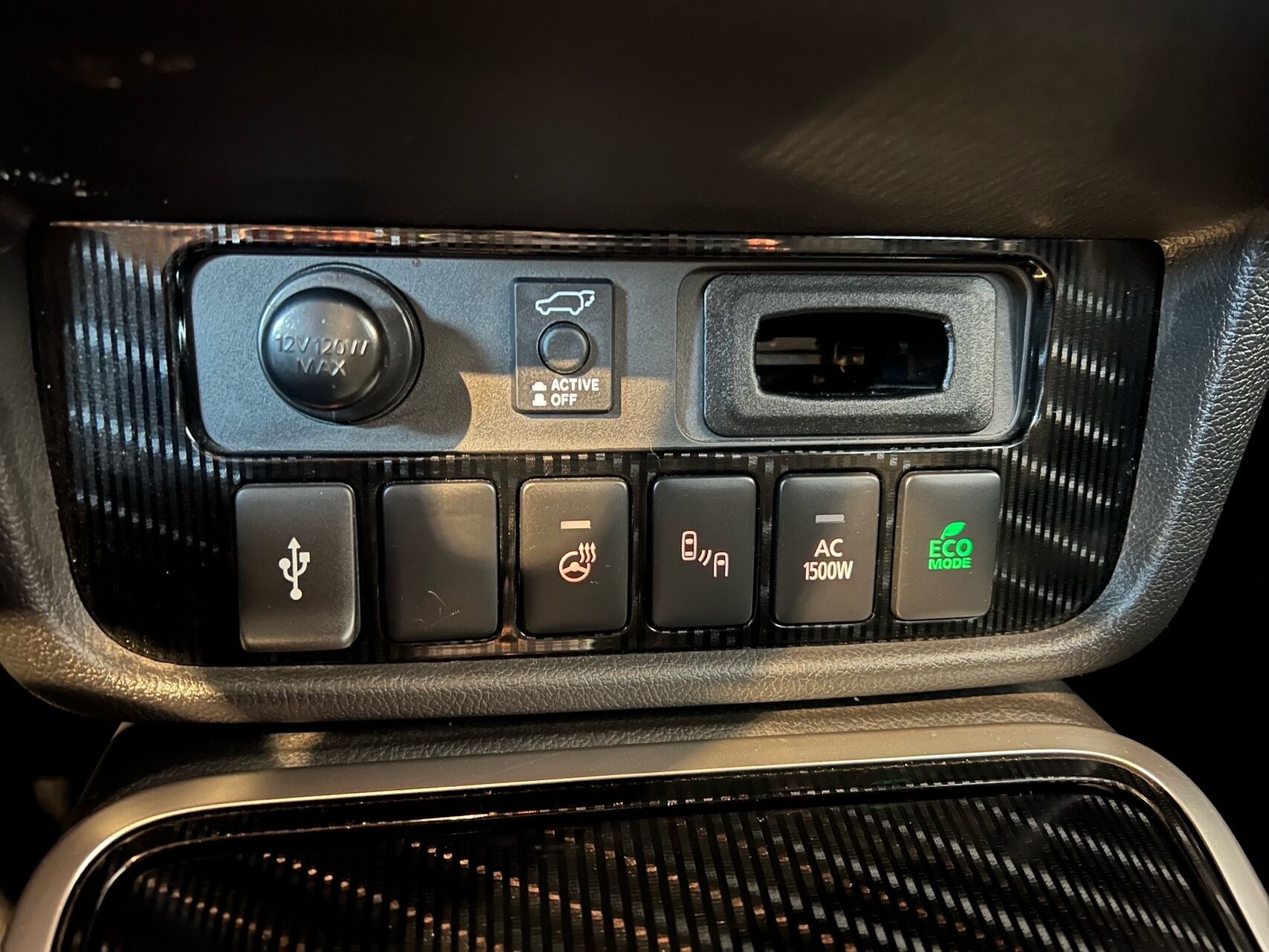 Billede af Mitsubishi Outlander 2,4 PHEV  Plugin-hybrid Instyle 4WD 224HK 5d 6g Trinl. Gear