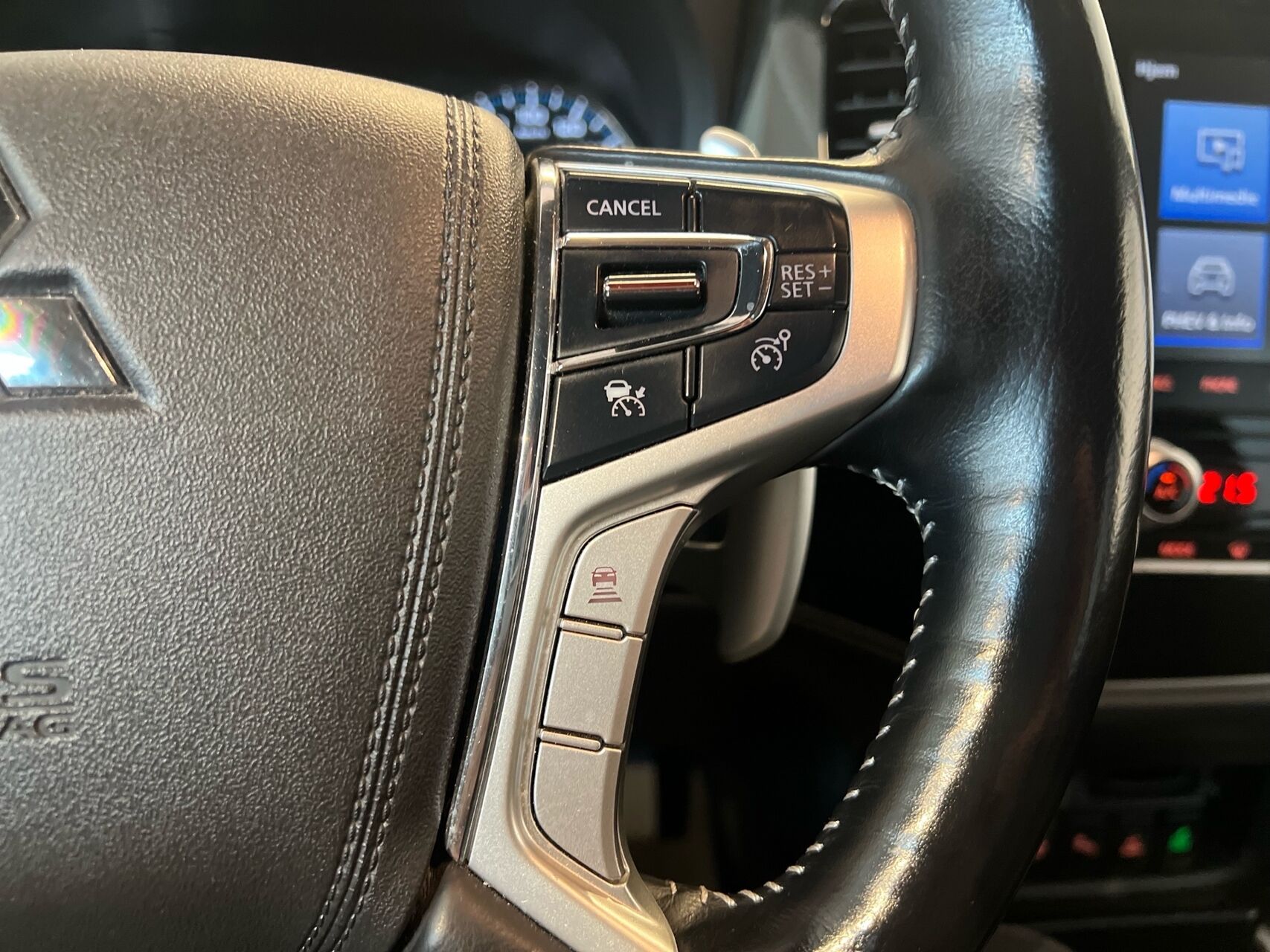 Billede af Mitsubishi Outlander 2,4 PHEV  Plugin-hybrid Instyle 4WD 224HK 5d 6g Trinl. Gear