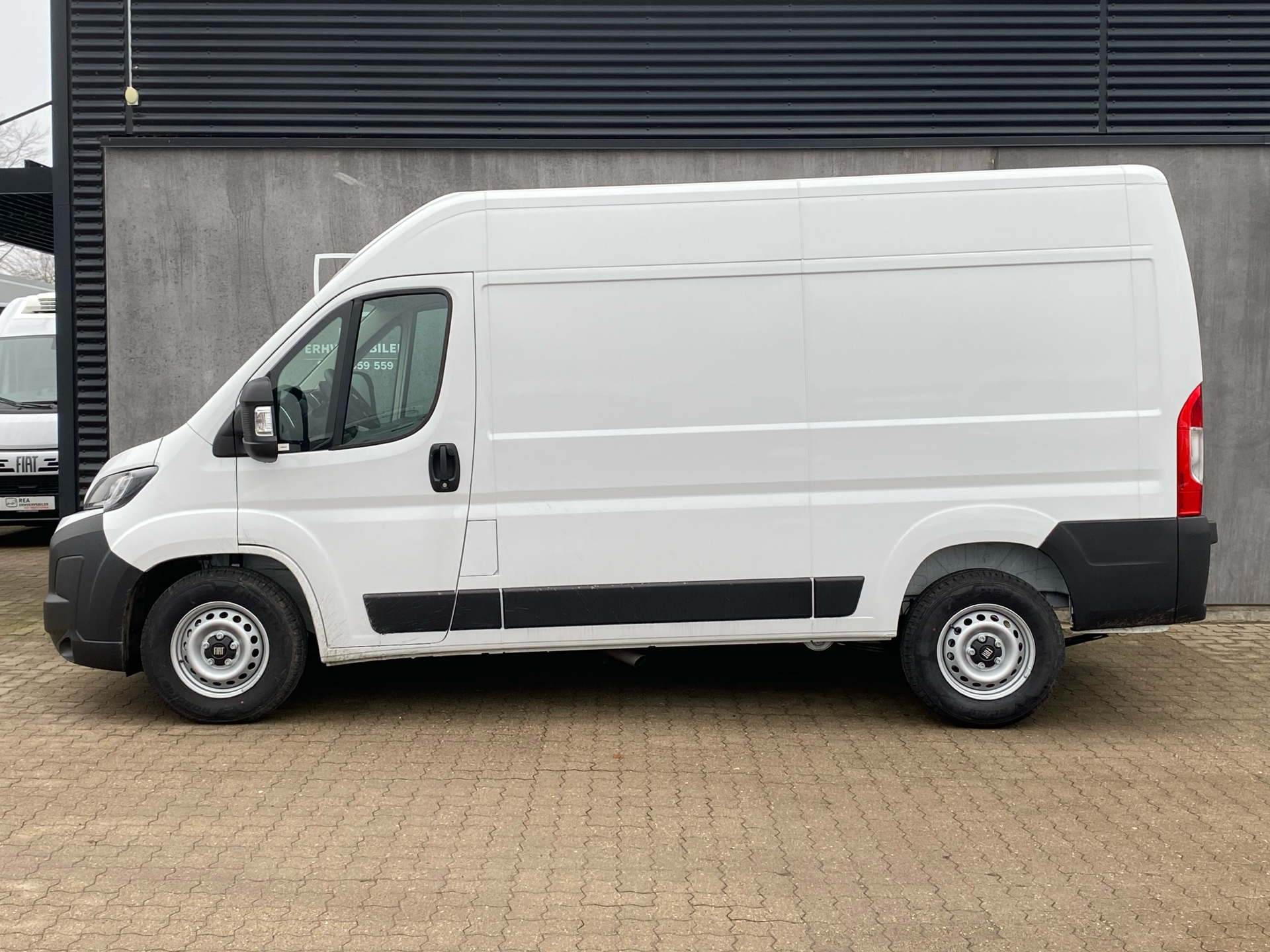 Billede af Fiat Ducato 35M L2H2 2,2 Multijet Pro 180HK Van 8g Aut.