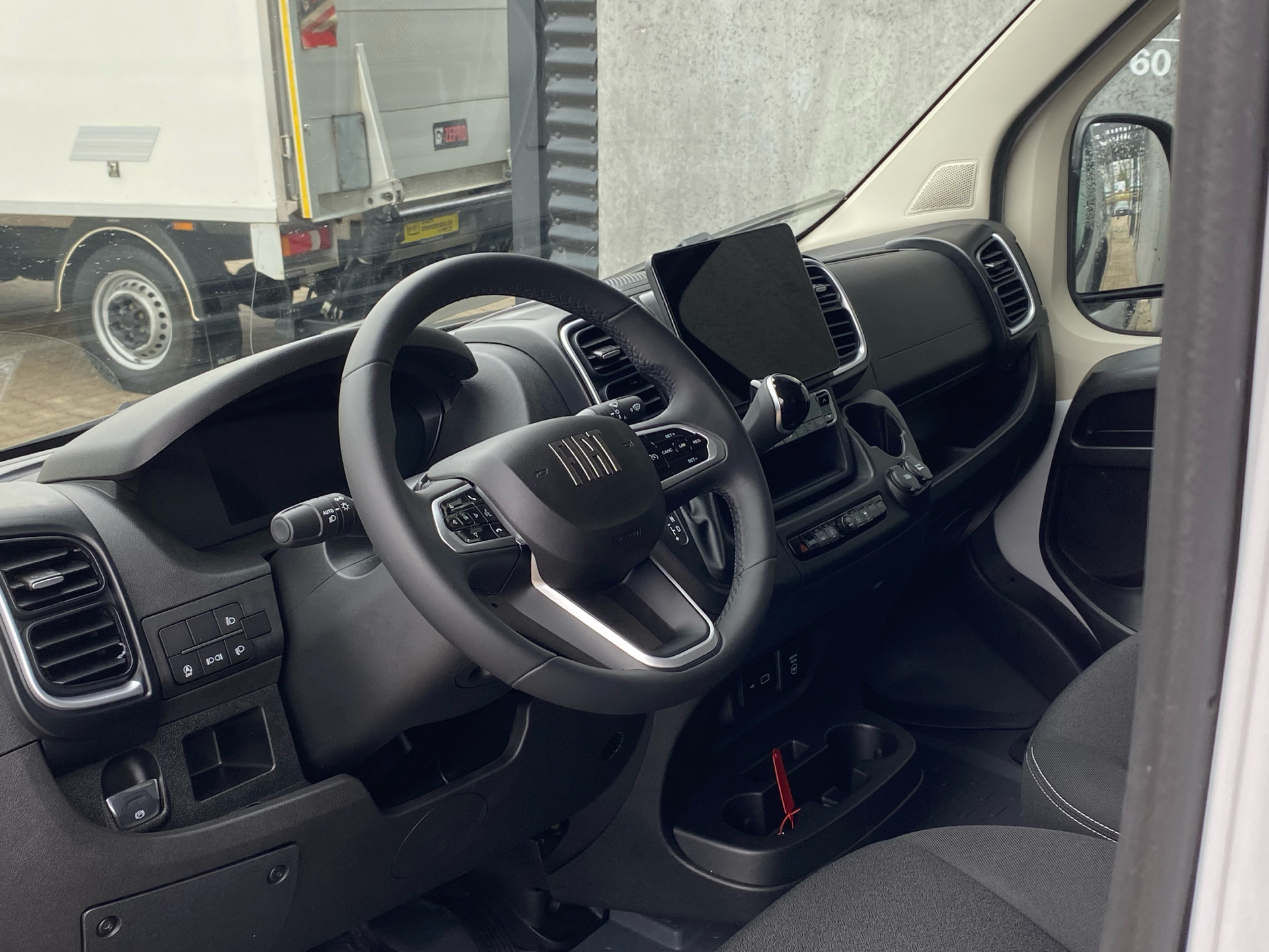 Billede af Fiat Ducato 35M L2H2 2,2 Multijet Pro 180HK Van 8g Aut.