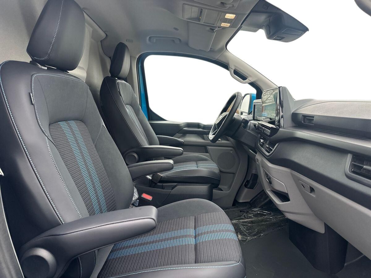 Billede af Ford E-Transit Custom 340 L2H1 EL Sport 218HK Van Aut.