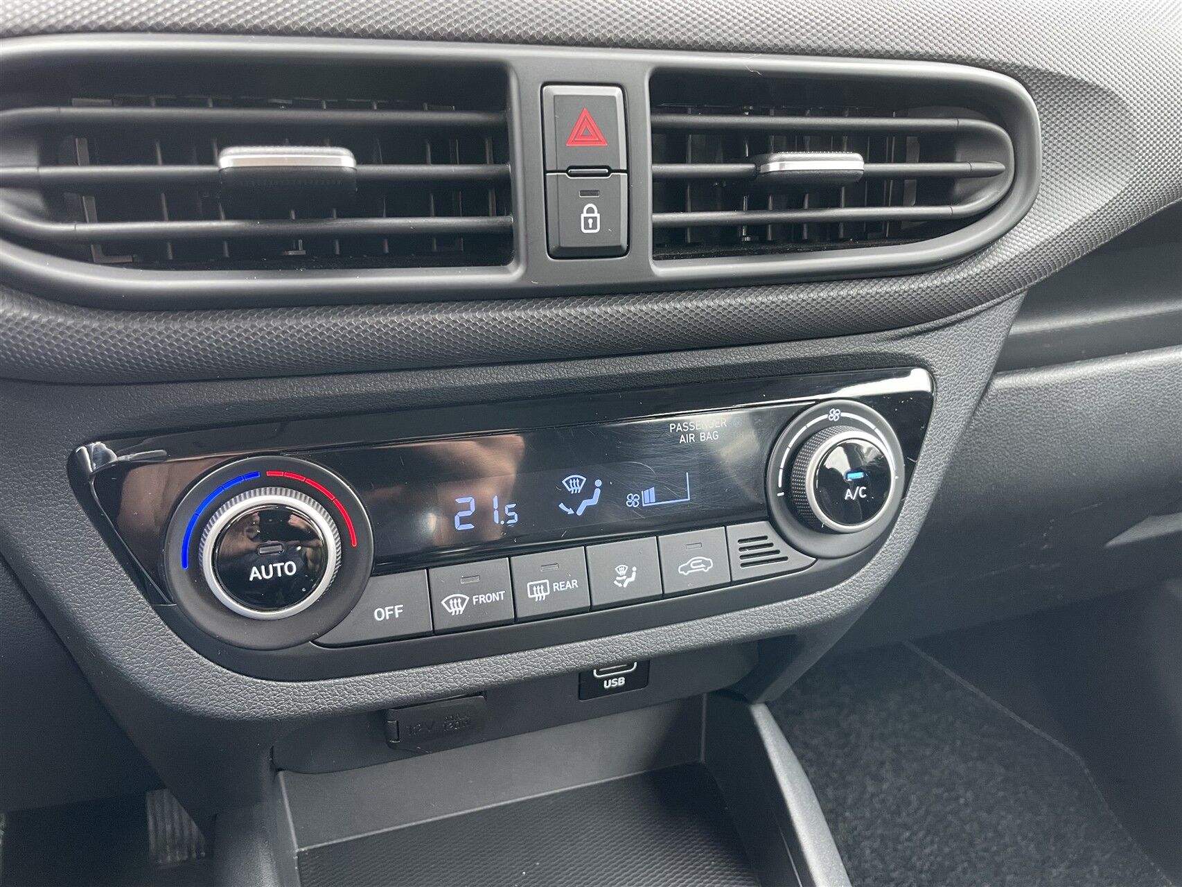 Billede af Hyundai i10 1,0 Advanced AMT 67HK 5d Aut.