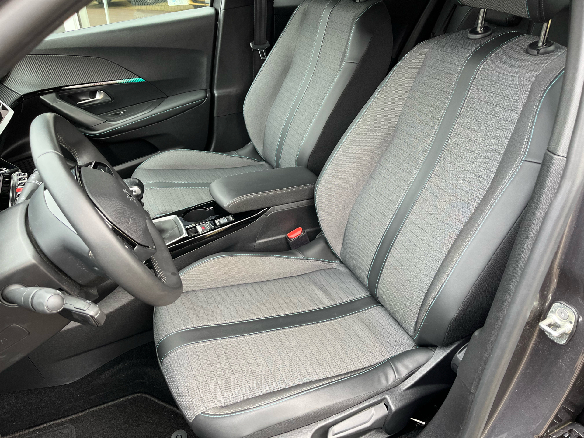 Billede af Peugeot 2008 1,2 PureTech Vision Sport 130HK 5d