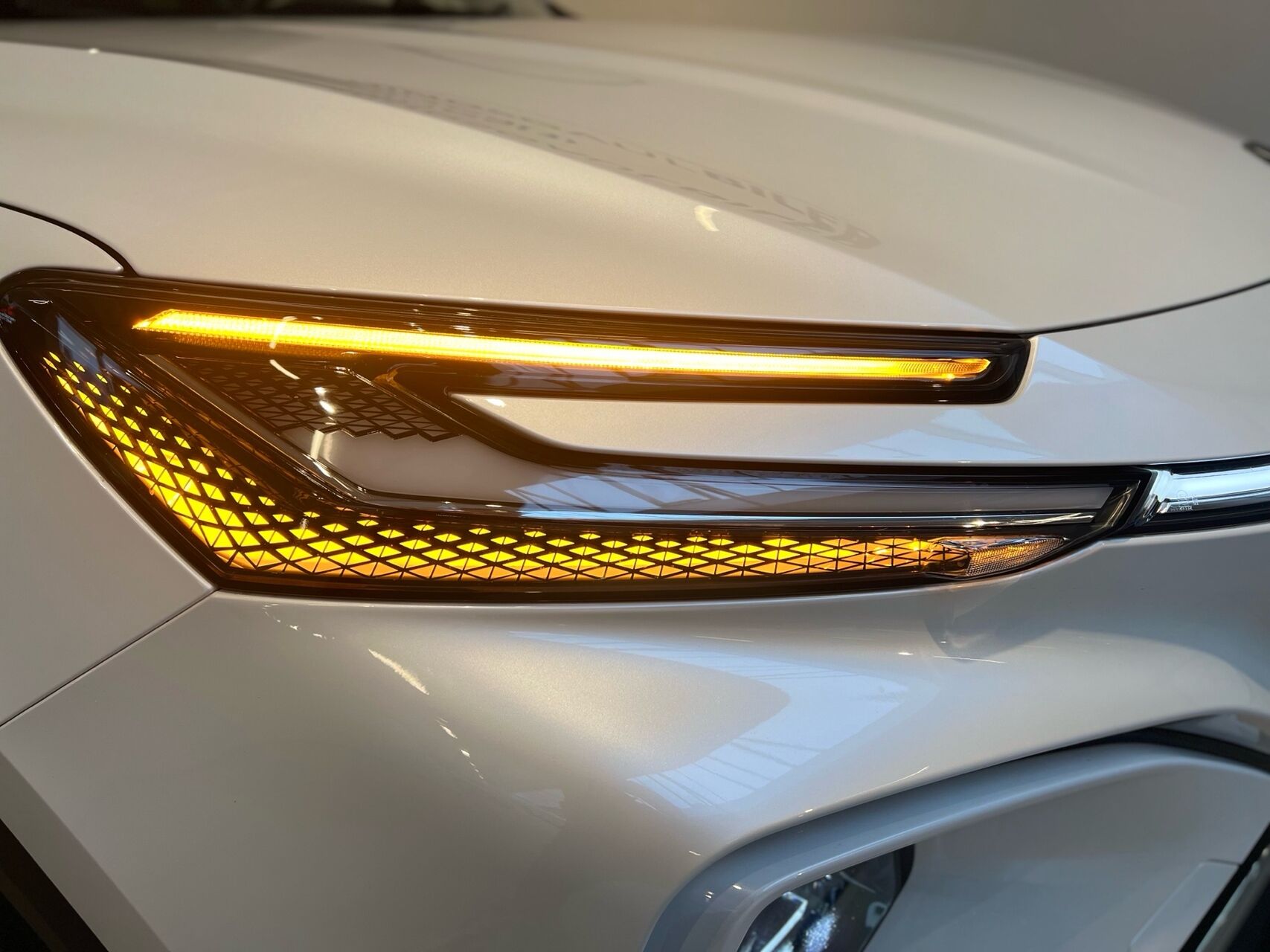 Billede af MG Marvel R EL Luxury 180HK 5d Aut.