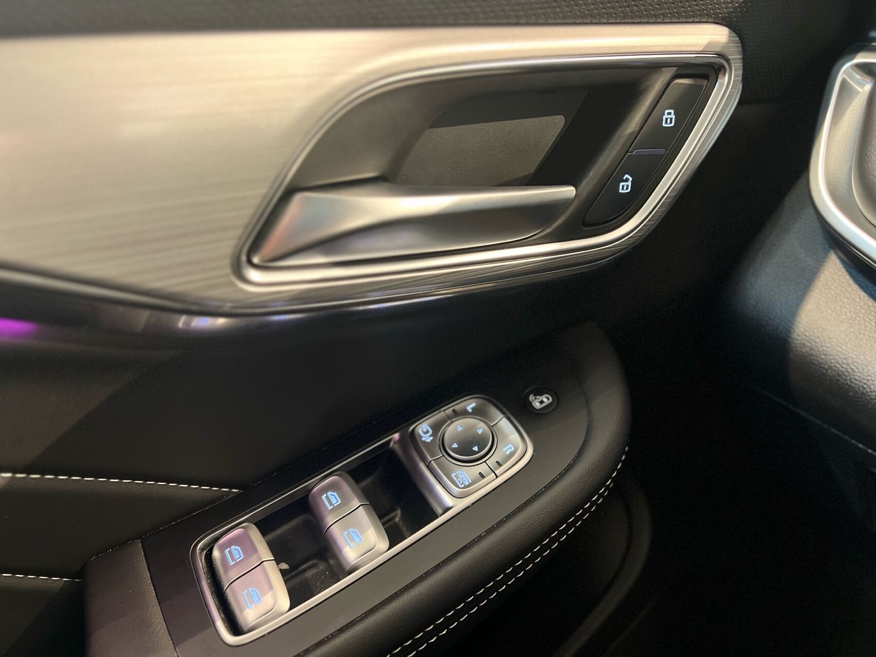 Billede af MG Marvel R EL Luxury 180HK 5d Aut.