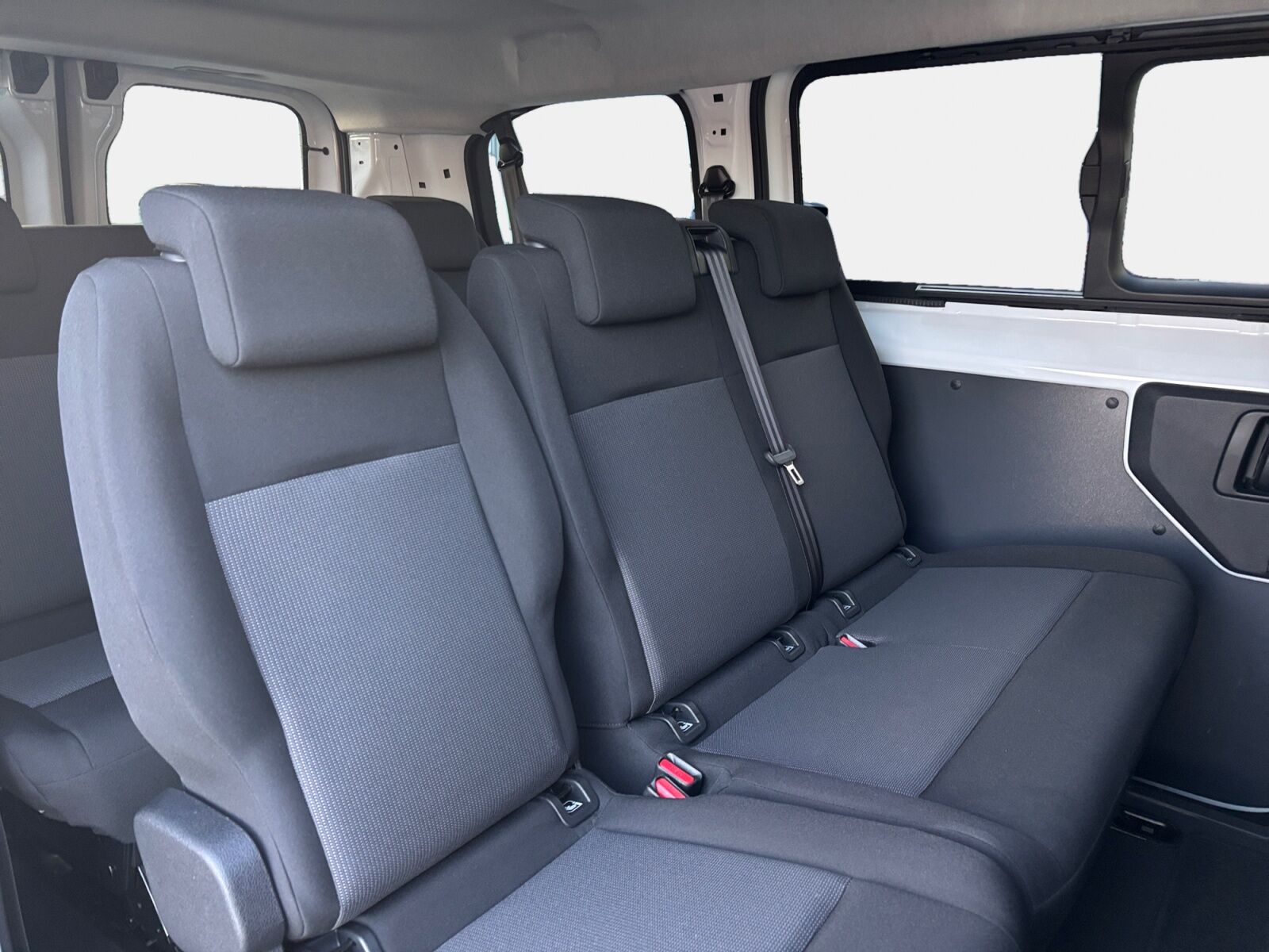 Billede af Toyota Proace Verso Electric Medium EL Combi En Skydedør 136HK Aut.