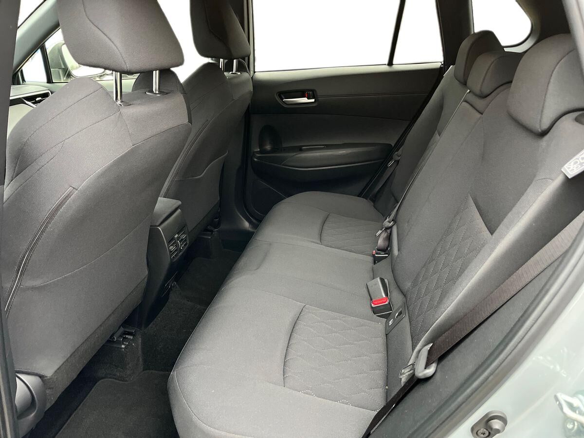 Billede af Toyota Corolla Cross 2,0 Hybrid Style E-CVT 197HK 5d Aut.