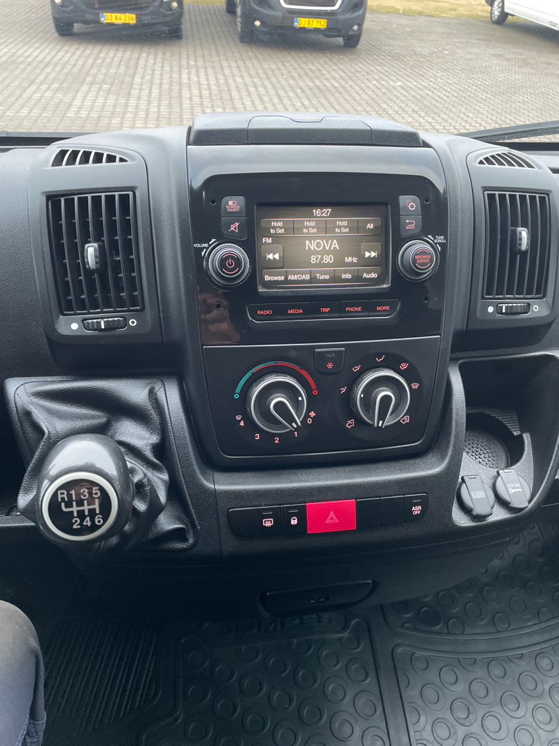 Billede af Citroën Jumper 33 L3H2 2,2 Blue HDi Flexline 140HK Van