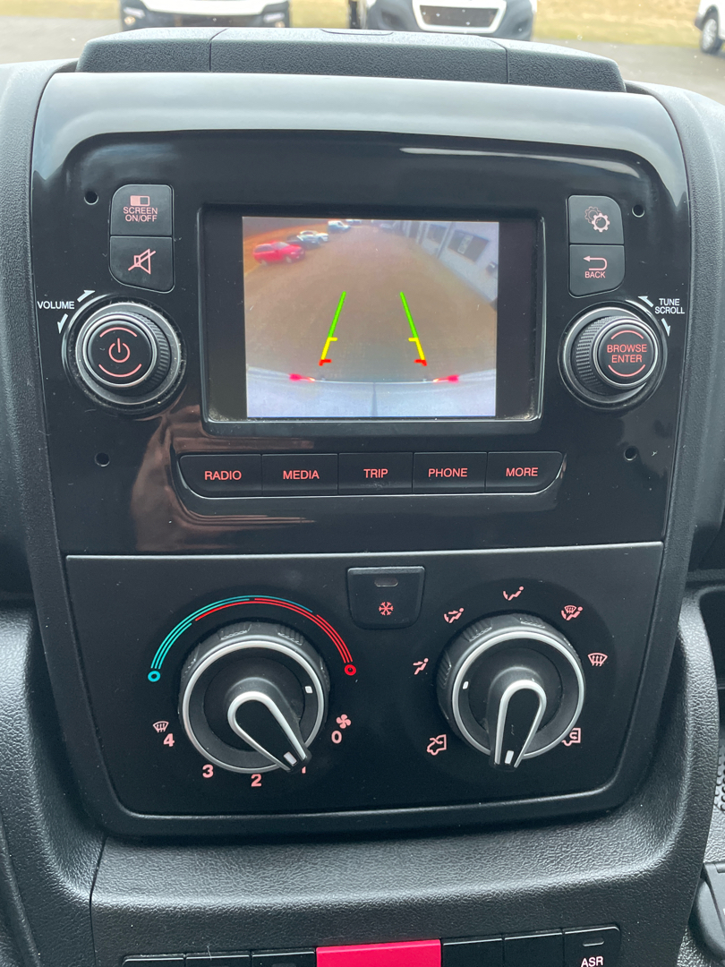 Billede af Citroën Jumper 33 L3H2 2,2 Blue HDi Flexline 140HK Van