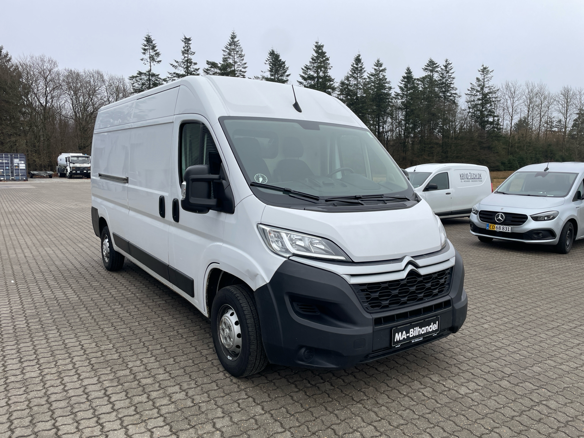 Billede af Citroën Jumper 33 L3H2 2,2 Blue HDi Flexline 140HK Van