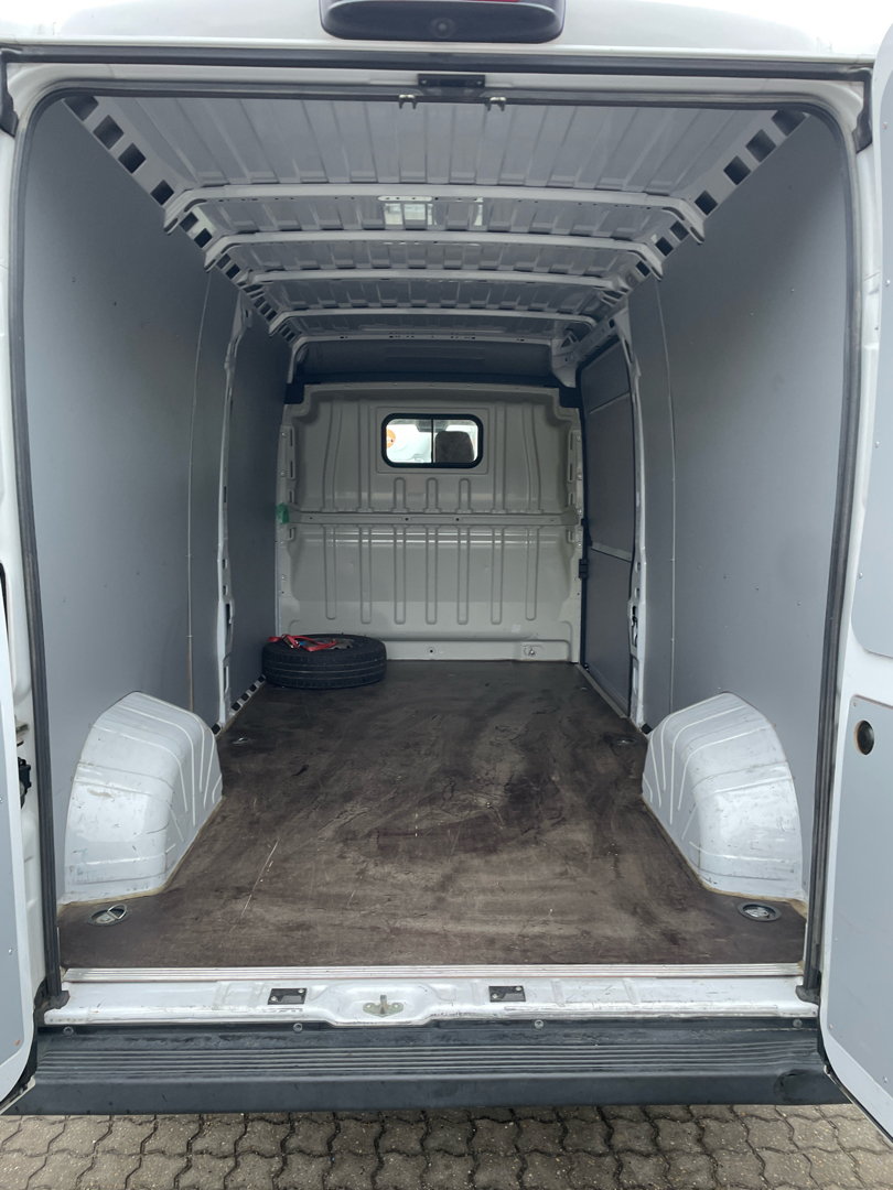 Billede af Citroën Jumper 33 L3H2 2,2 Blue HDi Flexline 140HK Van