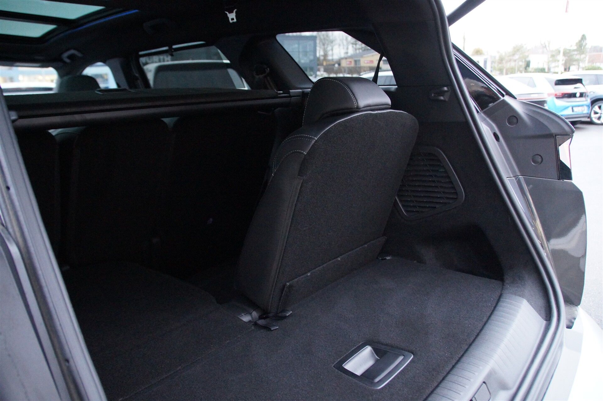 Billede af Peugeot e-5008 EL GT Pack DualMotor 325HK 5d Aut.