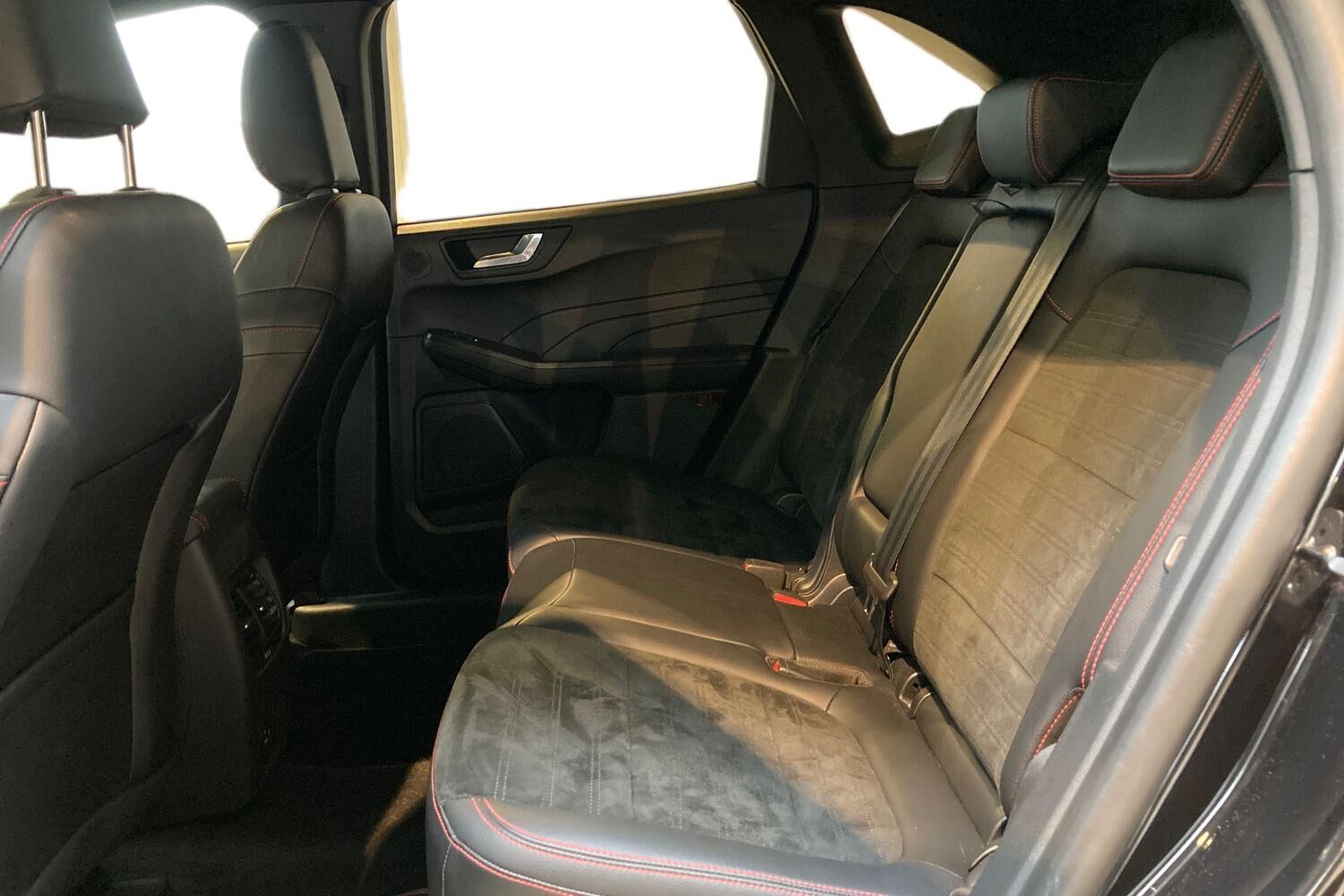 Billede af Ford Kuga 2,5 Plugin-hybrid ST-Line X CVT 225HK 5d Trinl. Gear