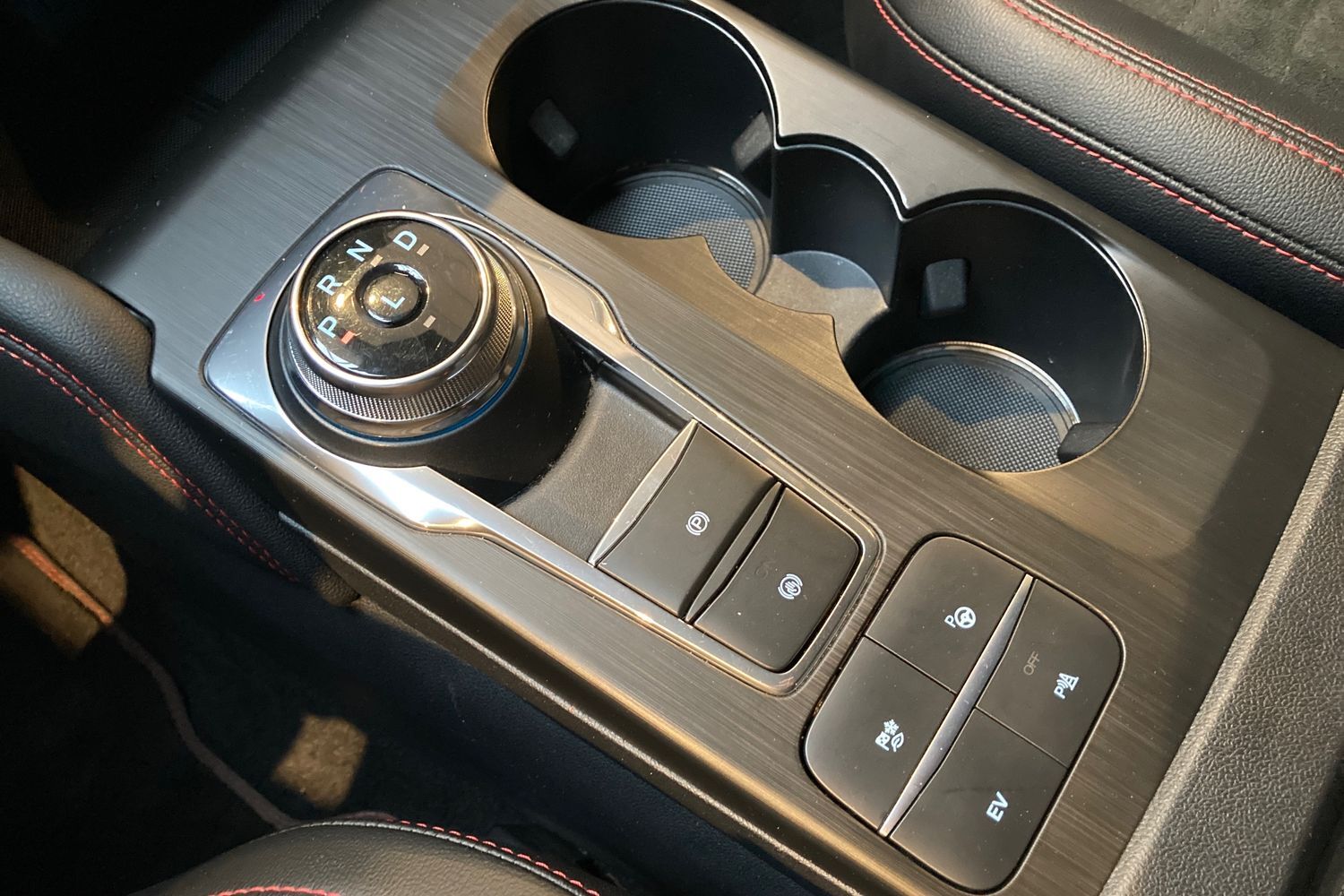 Billede af Ford Kuga 2,5 Plugin-hybrid ST-Line X CVT 225HK 5d Trinl. Gear