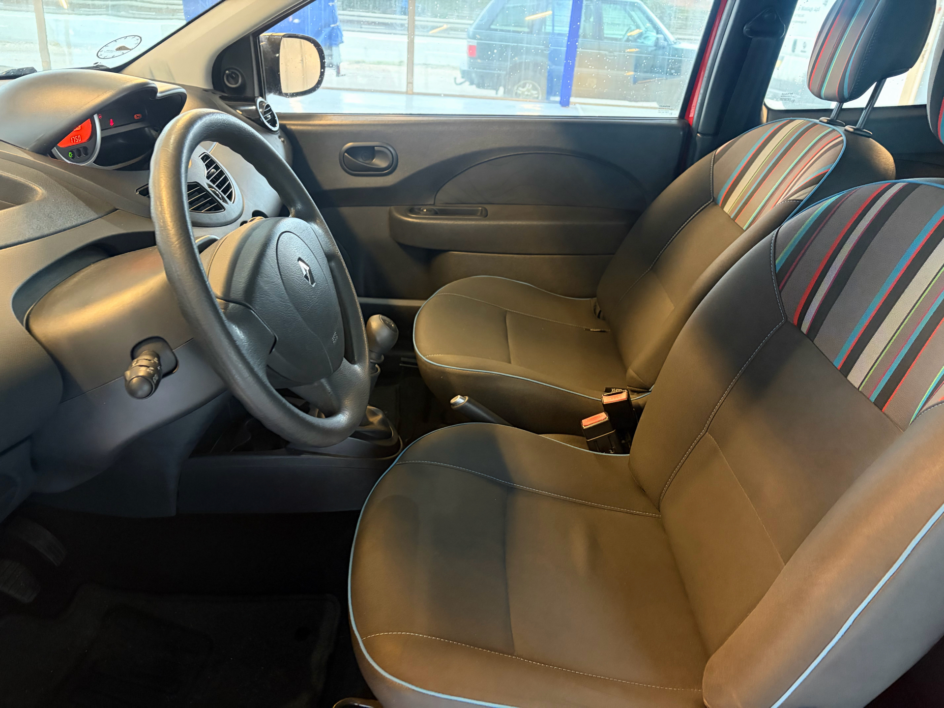 Billede af Renault Twingo 1,2 16V Authentique 75HK 3d