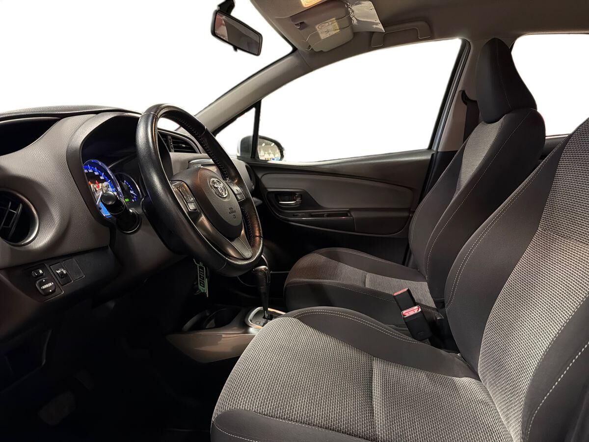 Billede af Toyota Yaris 1,5 Hybrid H2 E-CVT 100HK 5d Trinl. Gear