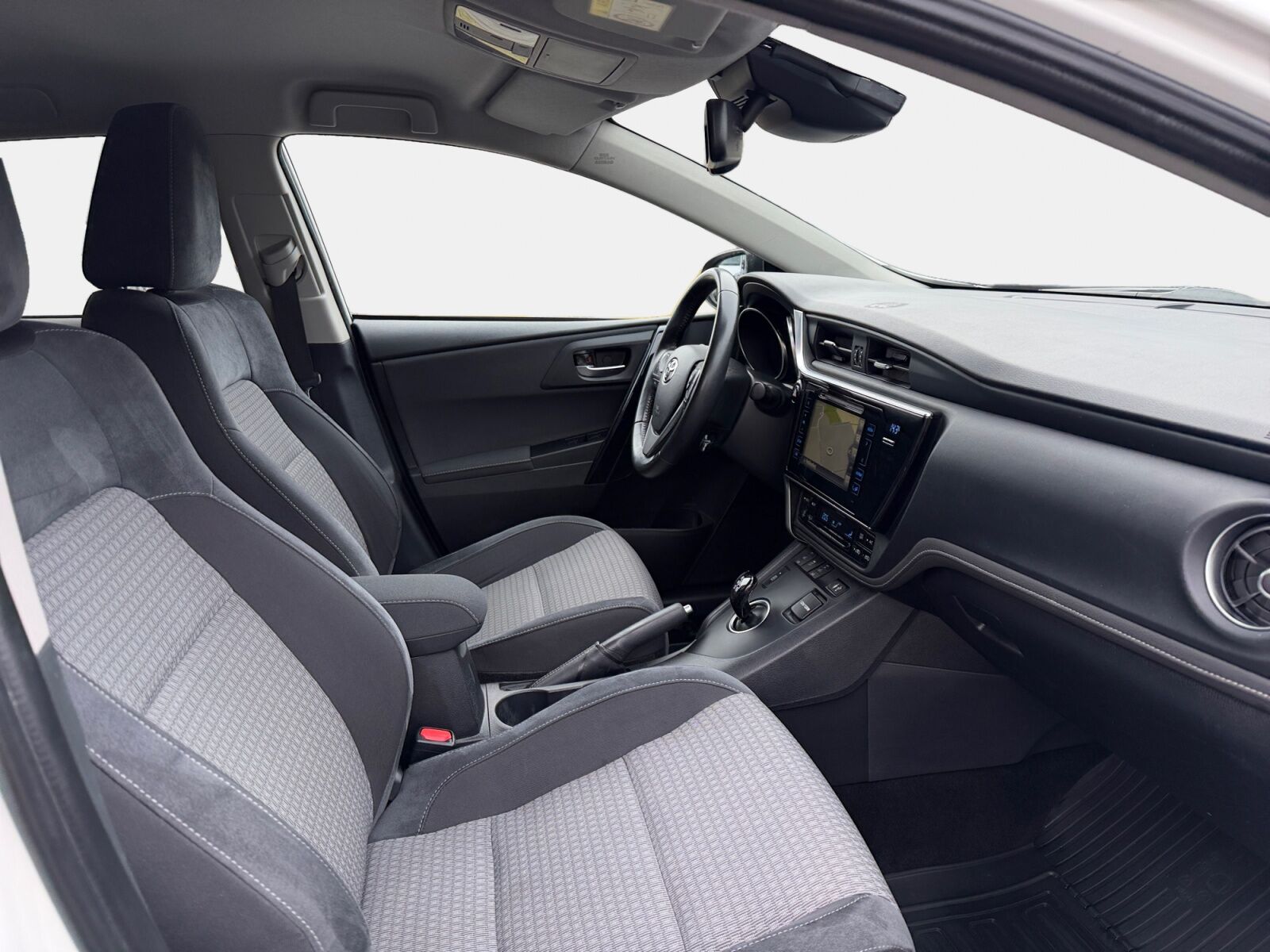 Billede af Toyota Auris Touring Sports 1,8 Hybrid Selected Bi-tone 136HK Stc Aut.