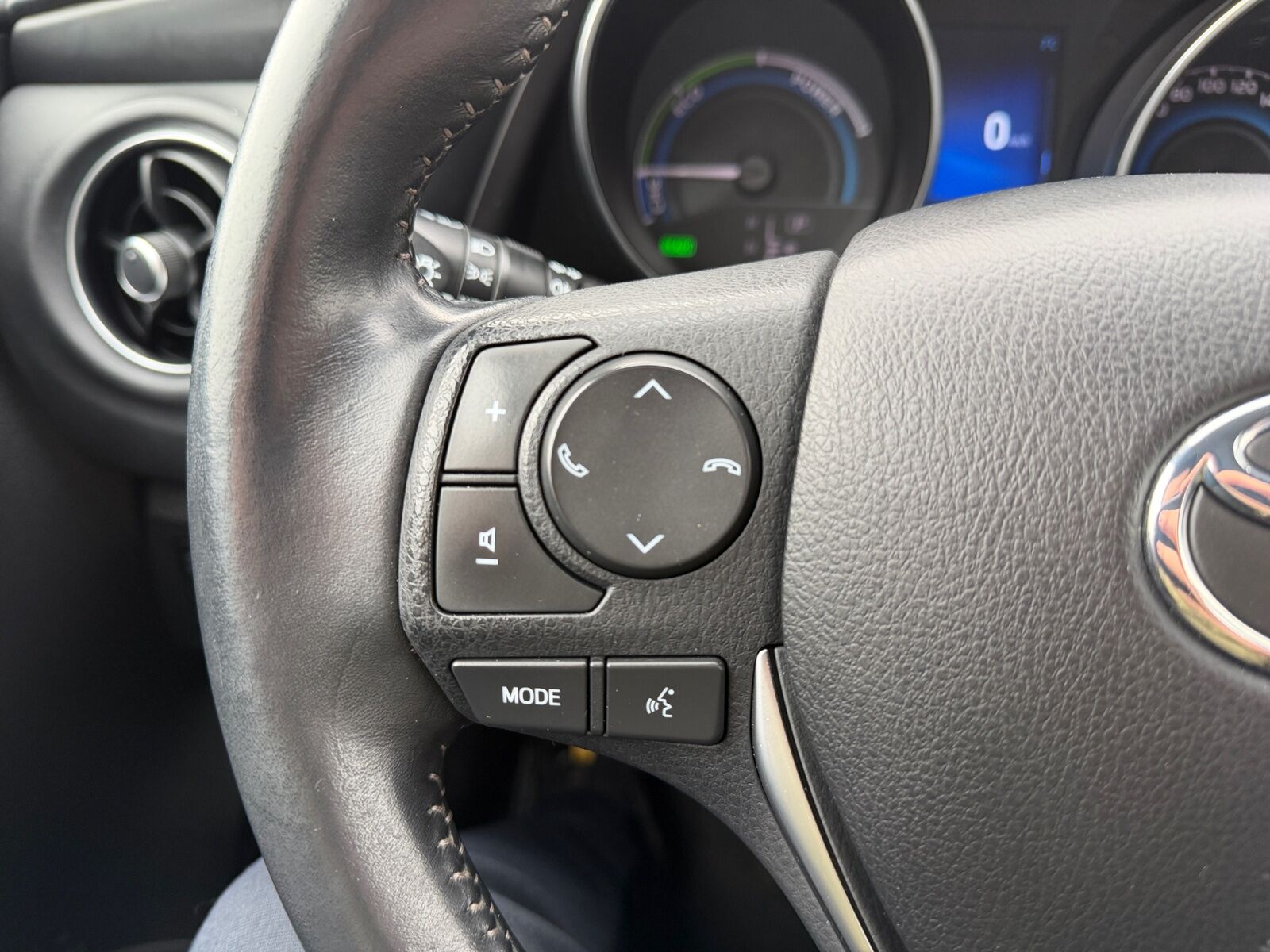 Billede af Toyota Auris Touring Sports 1,8 Hybrid Selected Bi-tone 136HK Stc Aut.