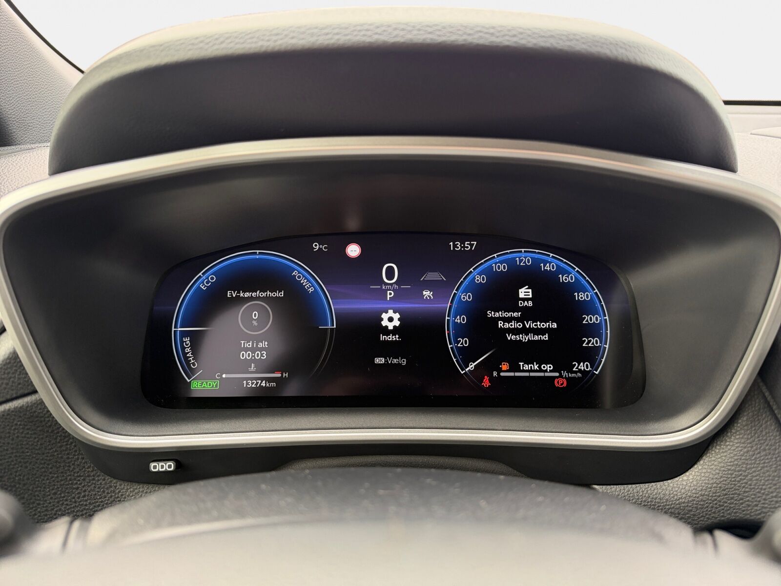 Billede af Toyota Corolla Cross 1,8 Hybrid Style Comfort 140HK 5d Aut.