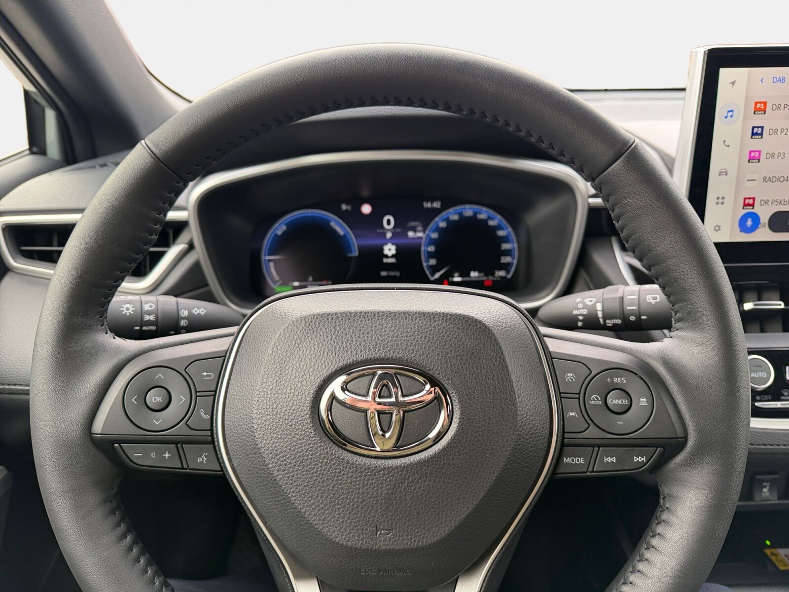 Billede af Toyota Corolla Cross 1,8 Hybrid Style Comfort 140HK 5d Aut.