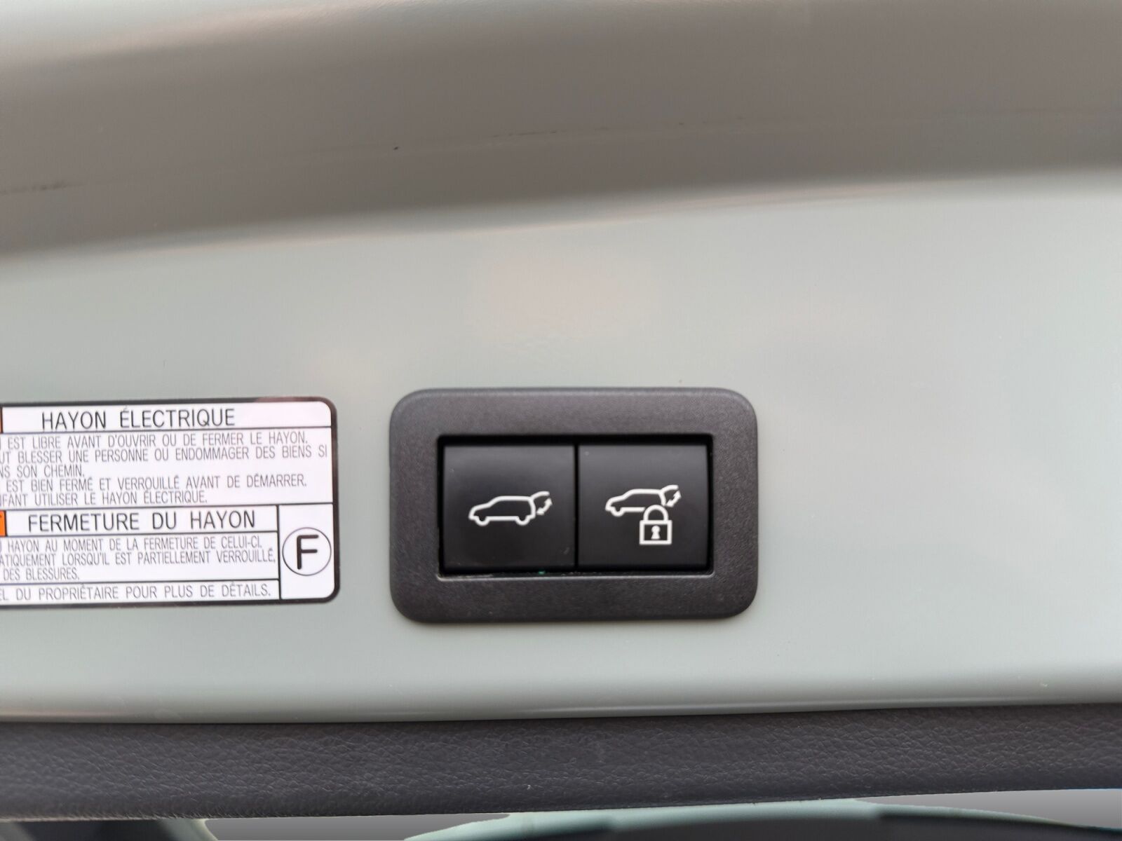 Billede af Toyota Corolla Cross 1,8 Hybrid Style Comfort 140HK 5d Aut.