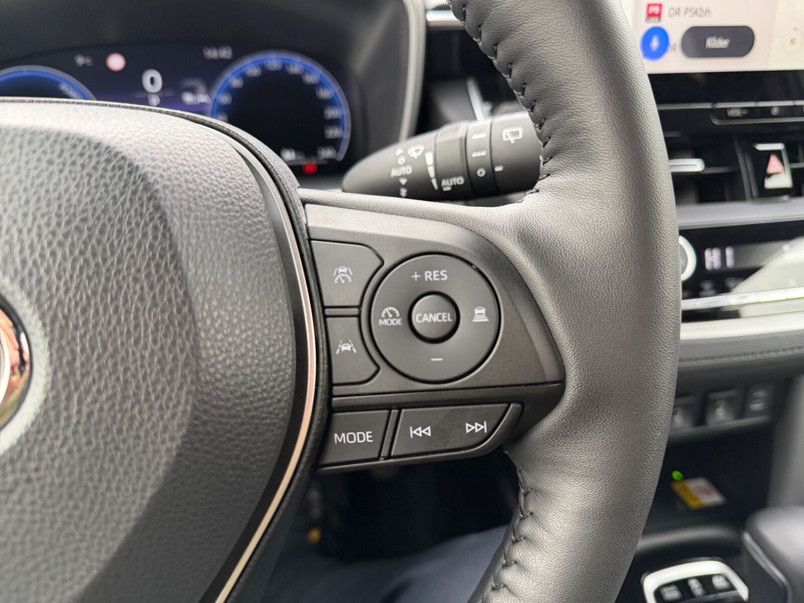 Billede af Toyota Corolla Cross 1,8 Hybrid Style Comfort 140HK 5d Aut.