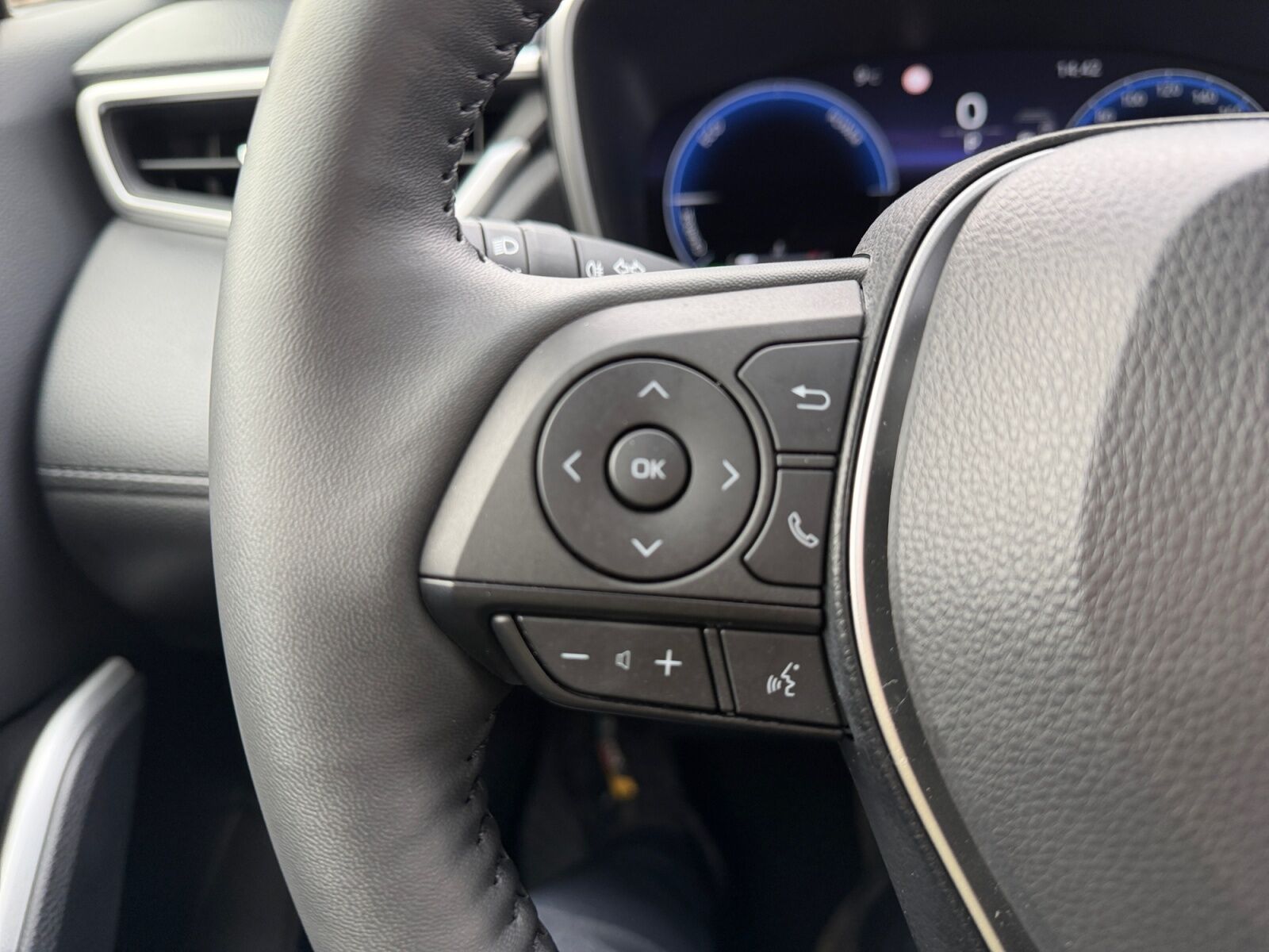 Billede af Toyota Corolla Cross 1,8 Hybrid Style Comfort 140HK 5d Aut.