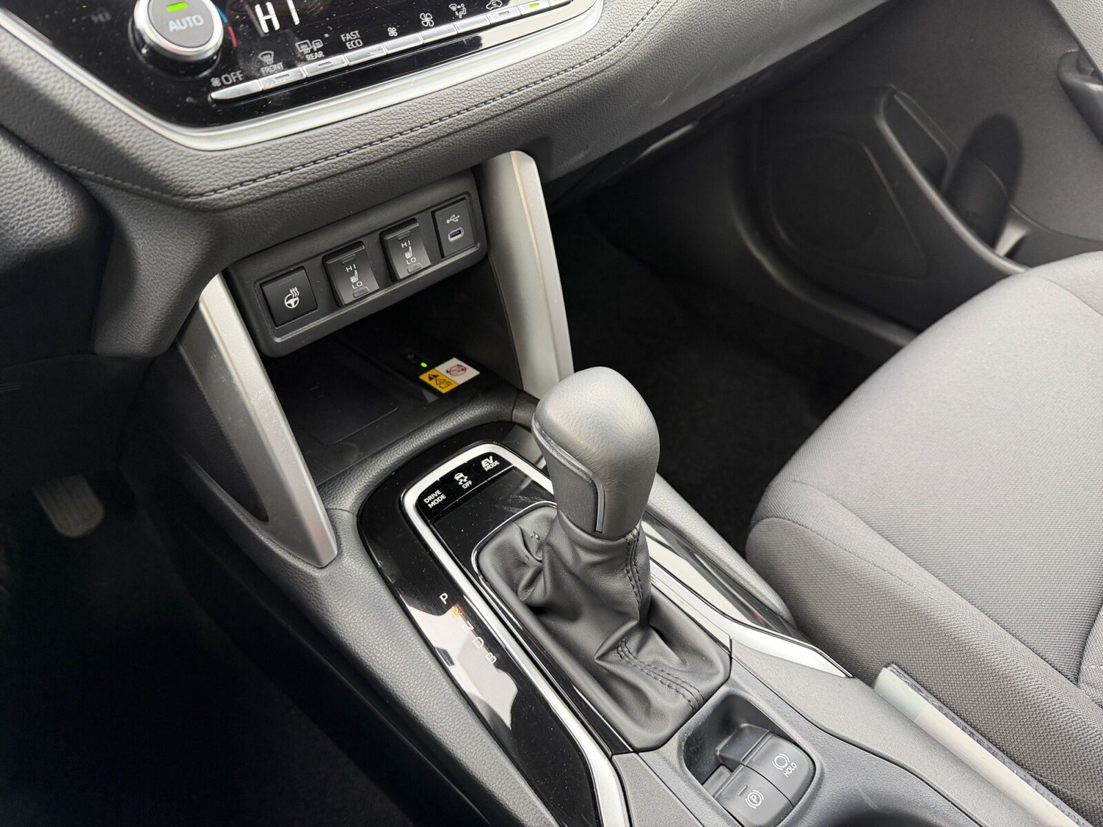 Billede af Toyota Corolla Cross 1,8 Hybrid Style Comfort 140HK 5d Aut.