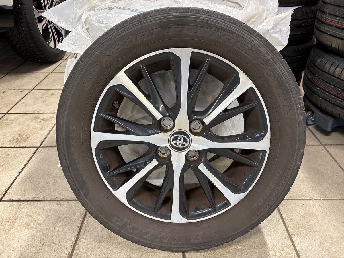 Billede af Toyota Yaris 1,5 Hybrid H2 Premium E-CVT 100HK 5d Trinl. Gear