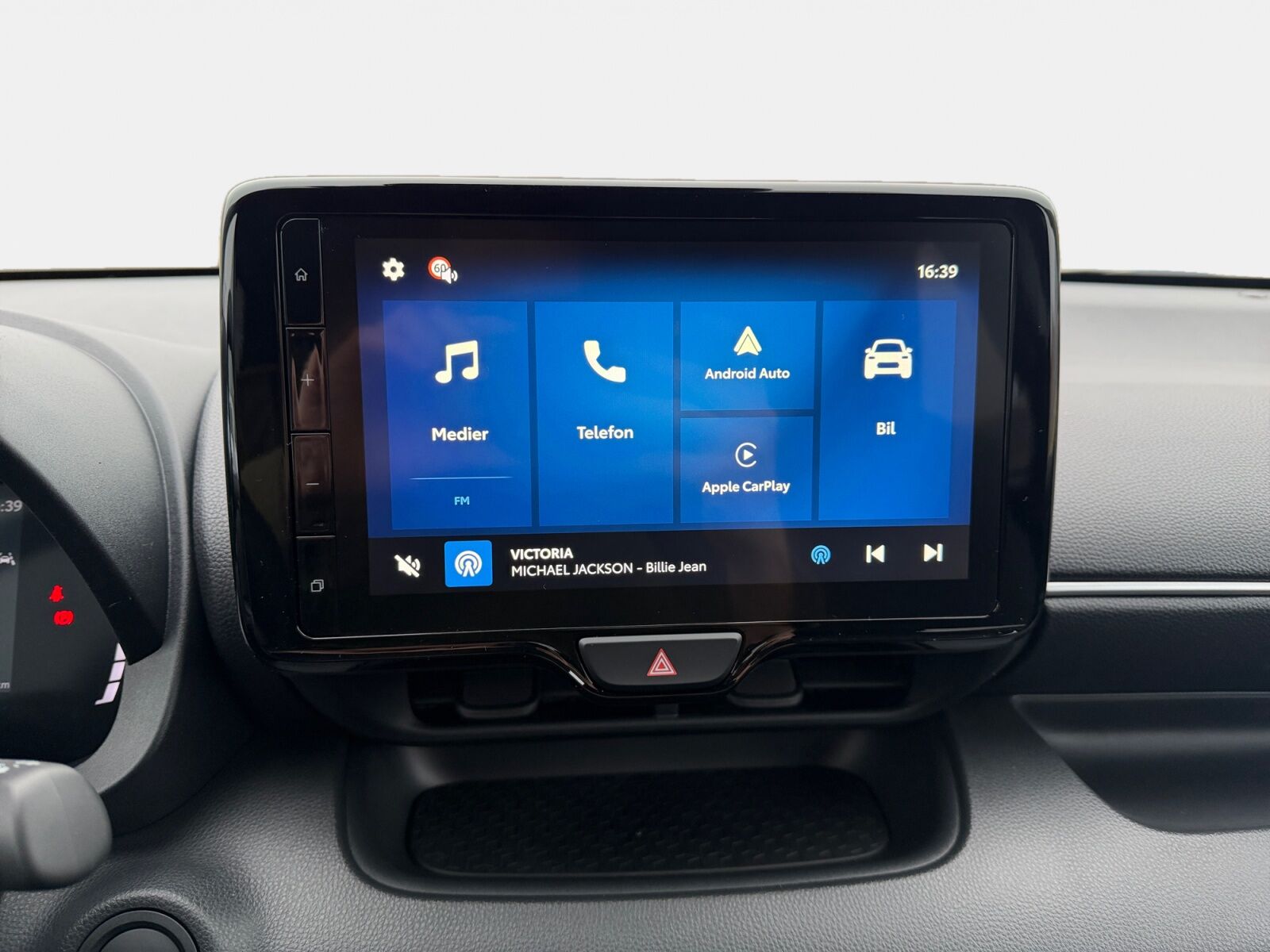 Billede af Toyota Yaris 1,5 Hybrid Style Comfort 116HK 5d Trinl. Gear