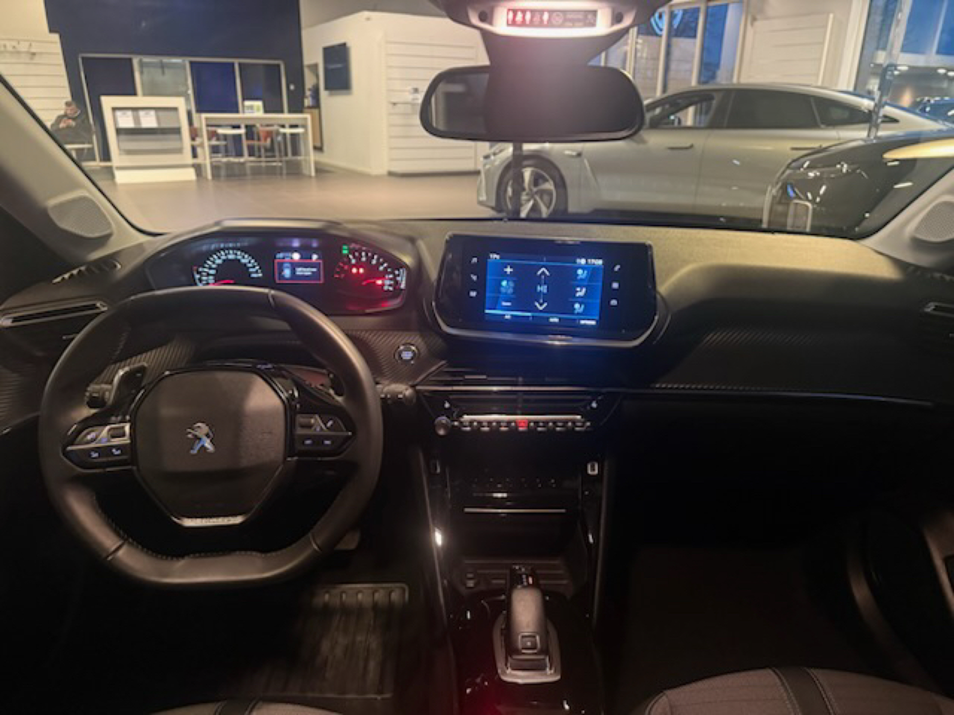 Billede af Peugeot 208 1,2 PureTech Selection Sport EAT8 100HK 5d 8g Aut.