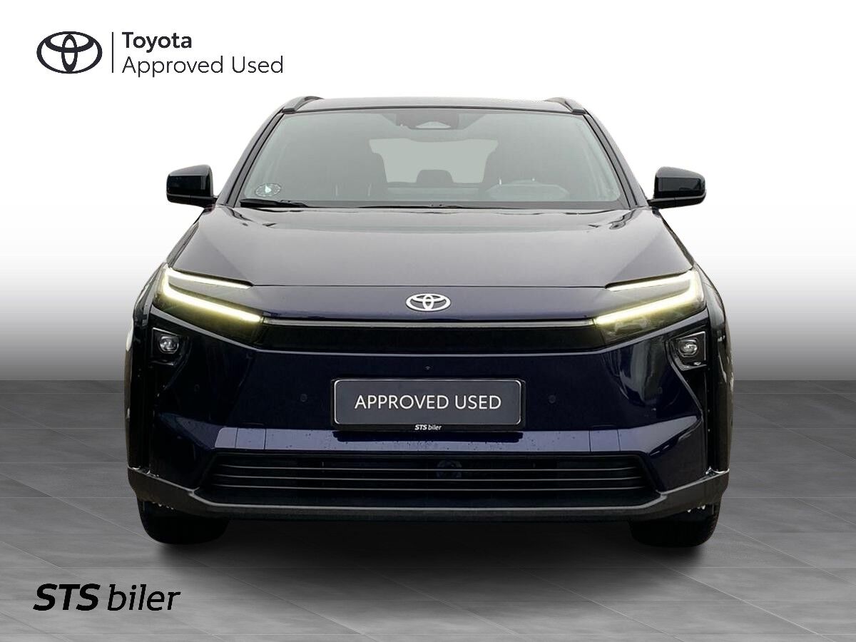Billede af Toyota bZ4X 252 kW (343 hk) aut. gear AWD Executive