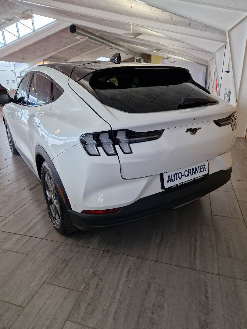 Billede af Ford Mustang Mach-E EL SR 269HK 5d Aut.