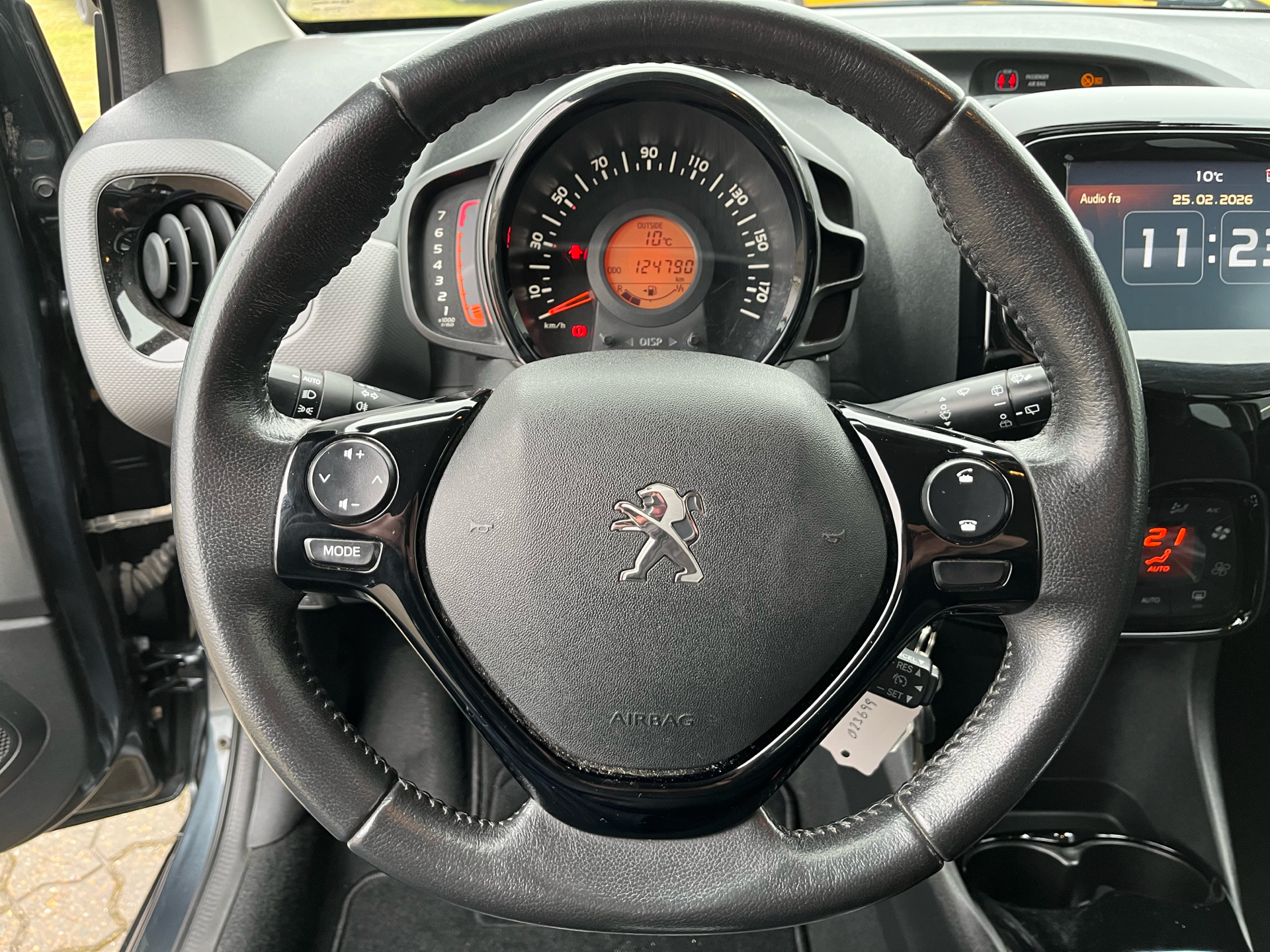 Billede af Peugeot 108 1,0 e-Vti Infinity M 72HK 5d