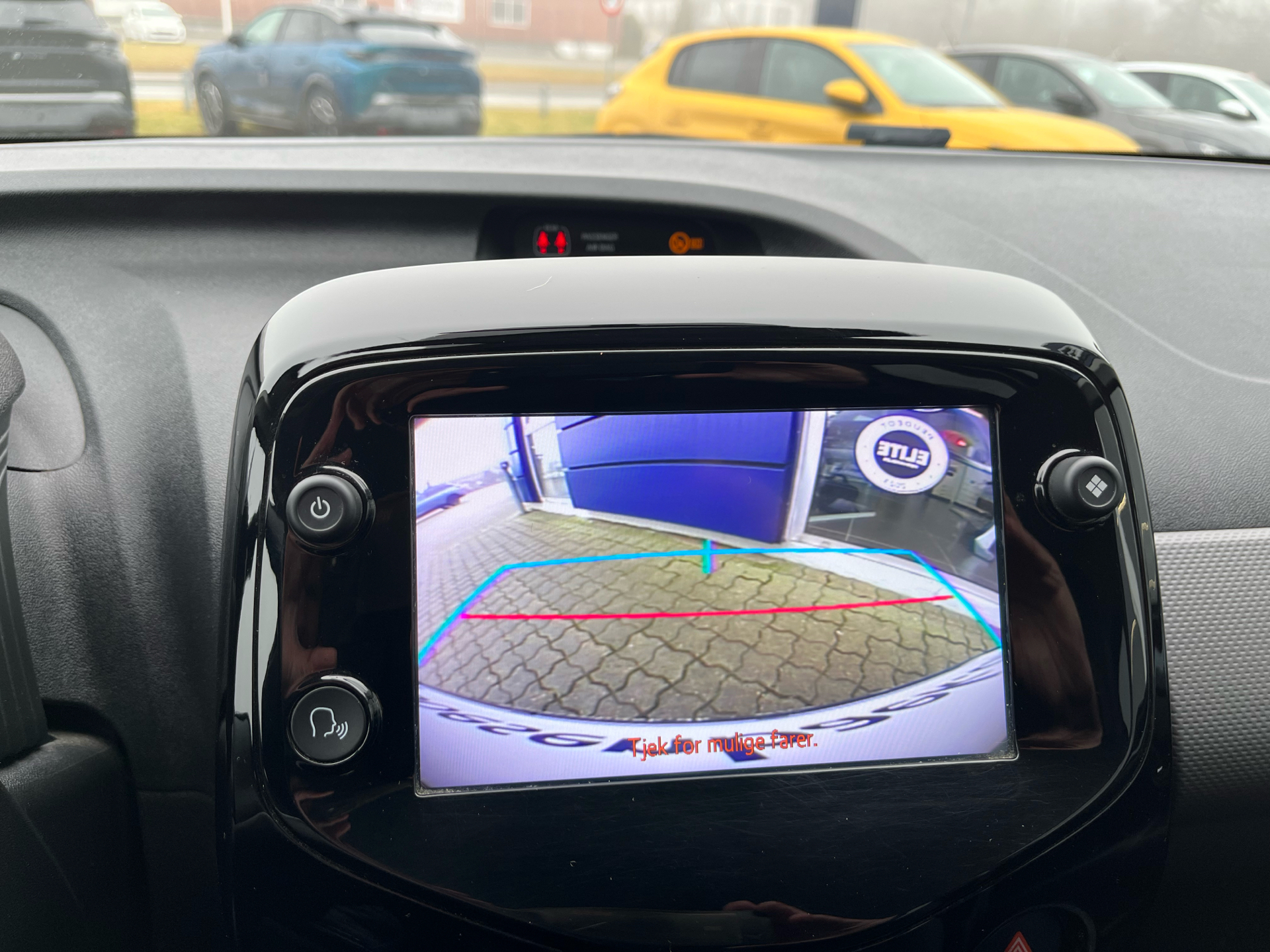 Billede af Peugeot 108 1,0 e-Vti Infinity M 72HK 5d