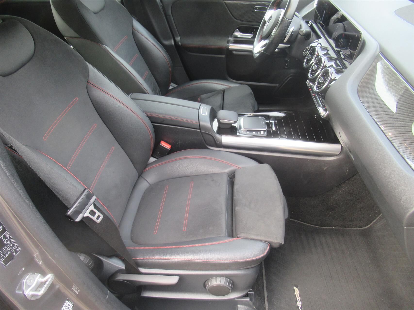 Billede af Mercedes-Benz B200 d 2,0 CDI AMG Line 8G-DCT 150HK 8g Aut.