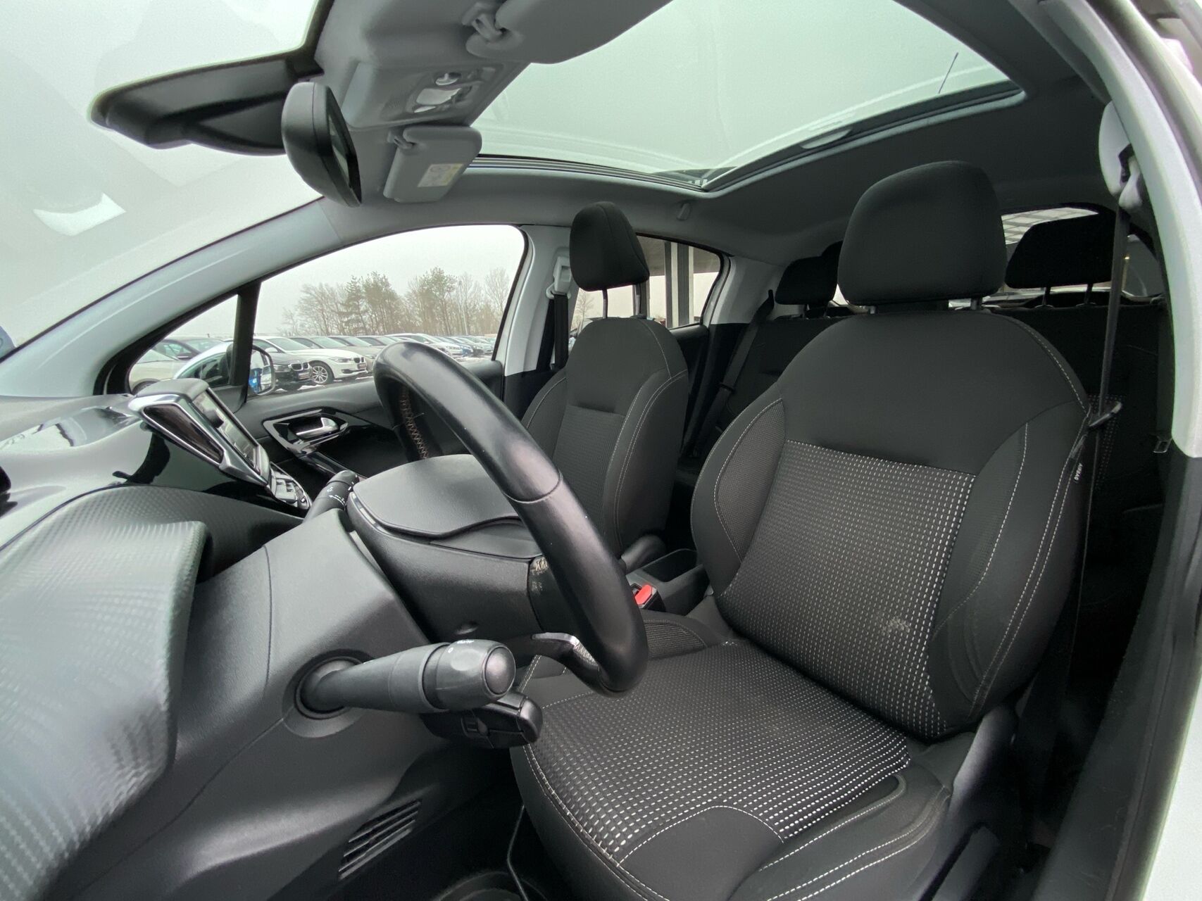 Billede af Peugeot 208 1,6 BlueHDi Desire Sky 100HK 5d