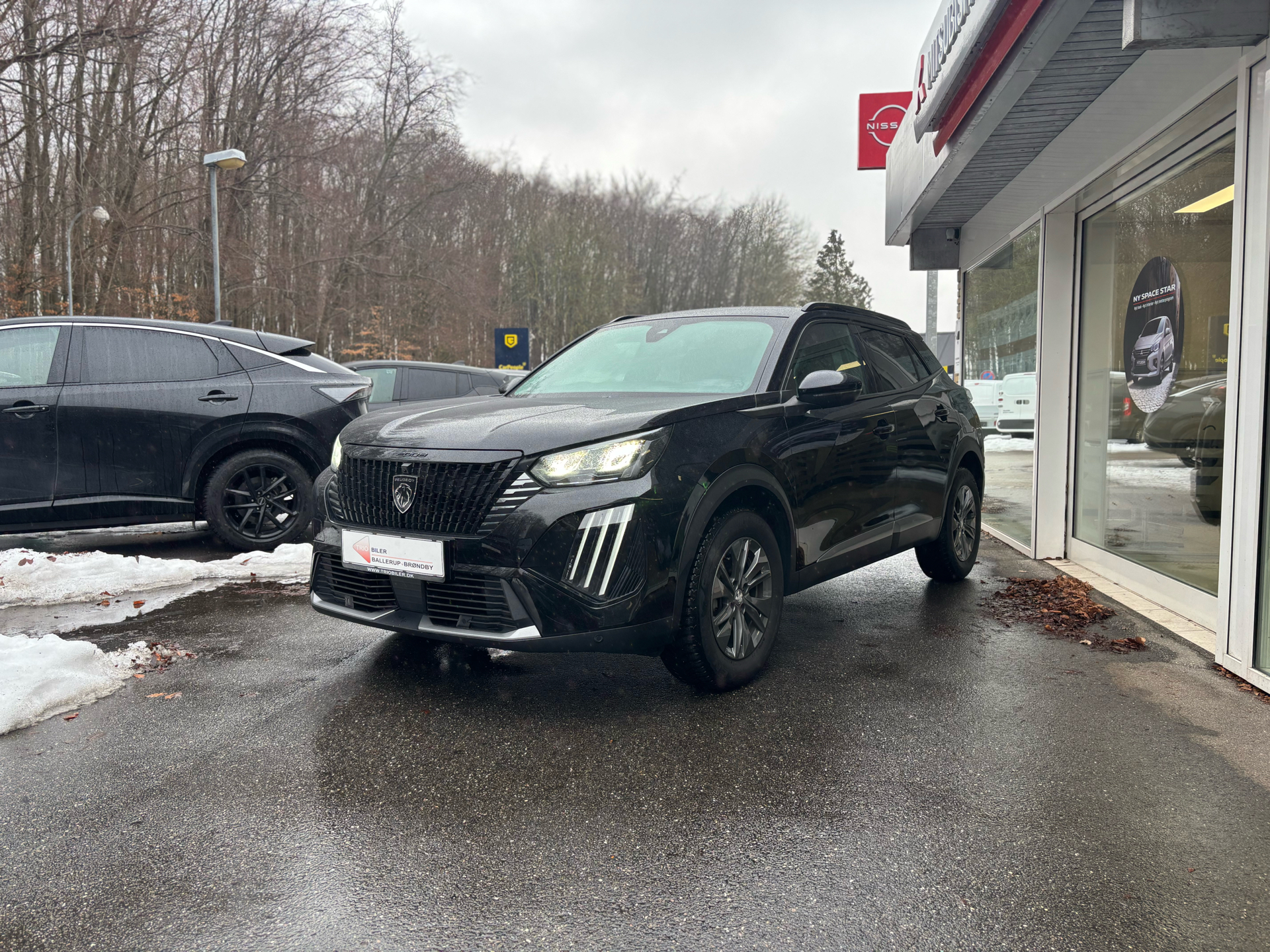 Billede af Peugeot 2008 1,2 PureTech Allure EAT8 130HK 5d 8g Aut.