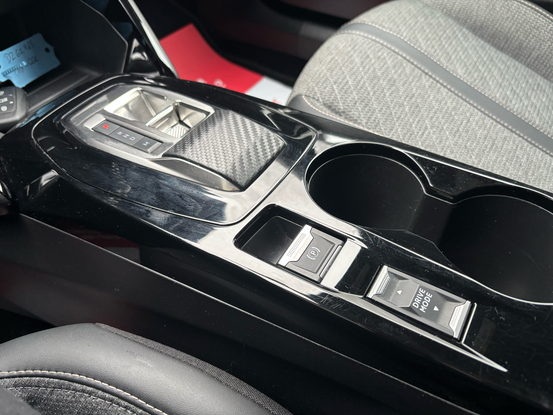 Billede af Peugeot 2008 1,2 PureTech Allure EAT8 130HK 5d 8g Aut.