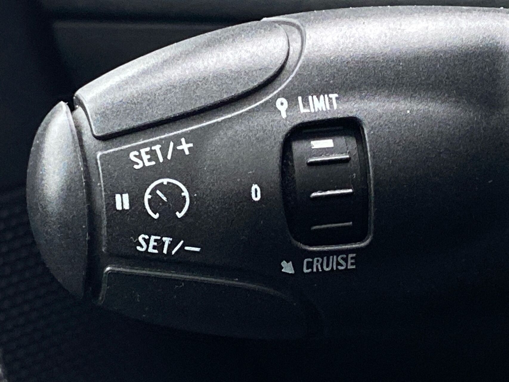 Billede af Peugeot 208 1,6 BlueHDi Desire Sky 100HK 5d