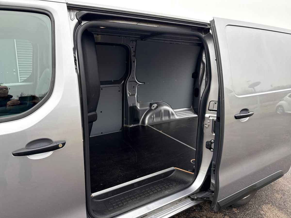Billede af Toyota Proace Long 2,0 D Comfort Master m/dobbelt skydedør & bagklap 122HK Van 6g