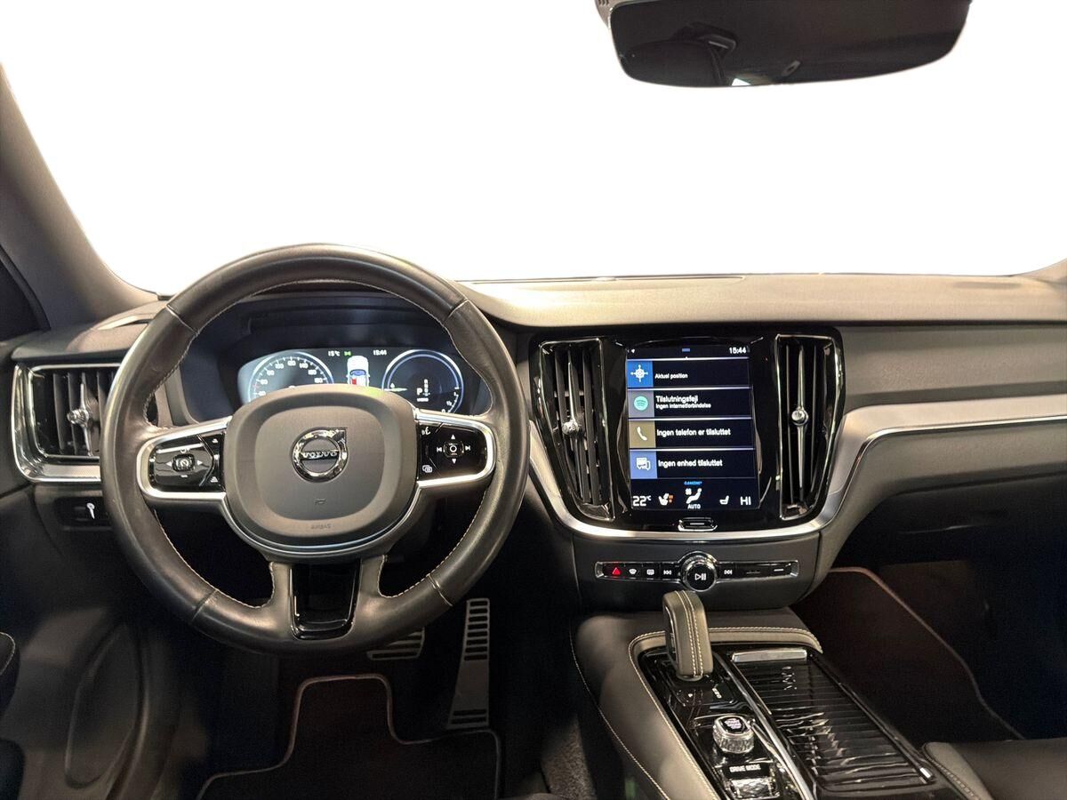 Billede af Volvo V60 2,0 T6 Twin Engine  Plugin-hybrid R-design 340HK Stc 8g Aut.