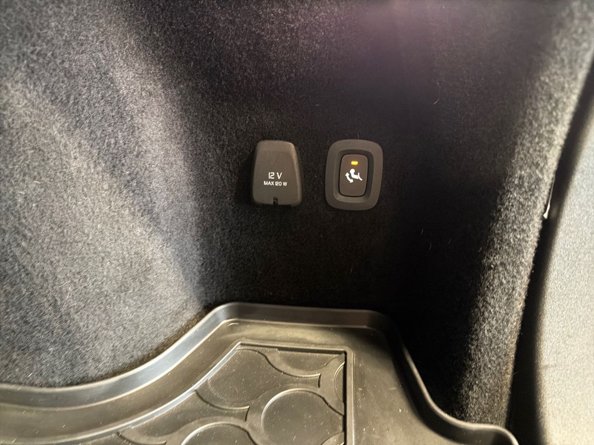 Billede af Volvo V60 2,0 T6 Twin Engine  Plugin-hybrid R-design 340HK Stc 8g Aut.