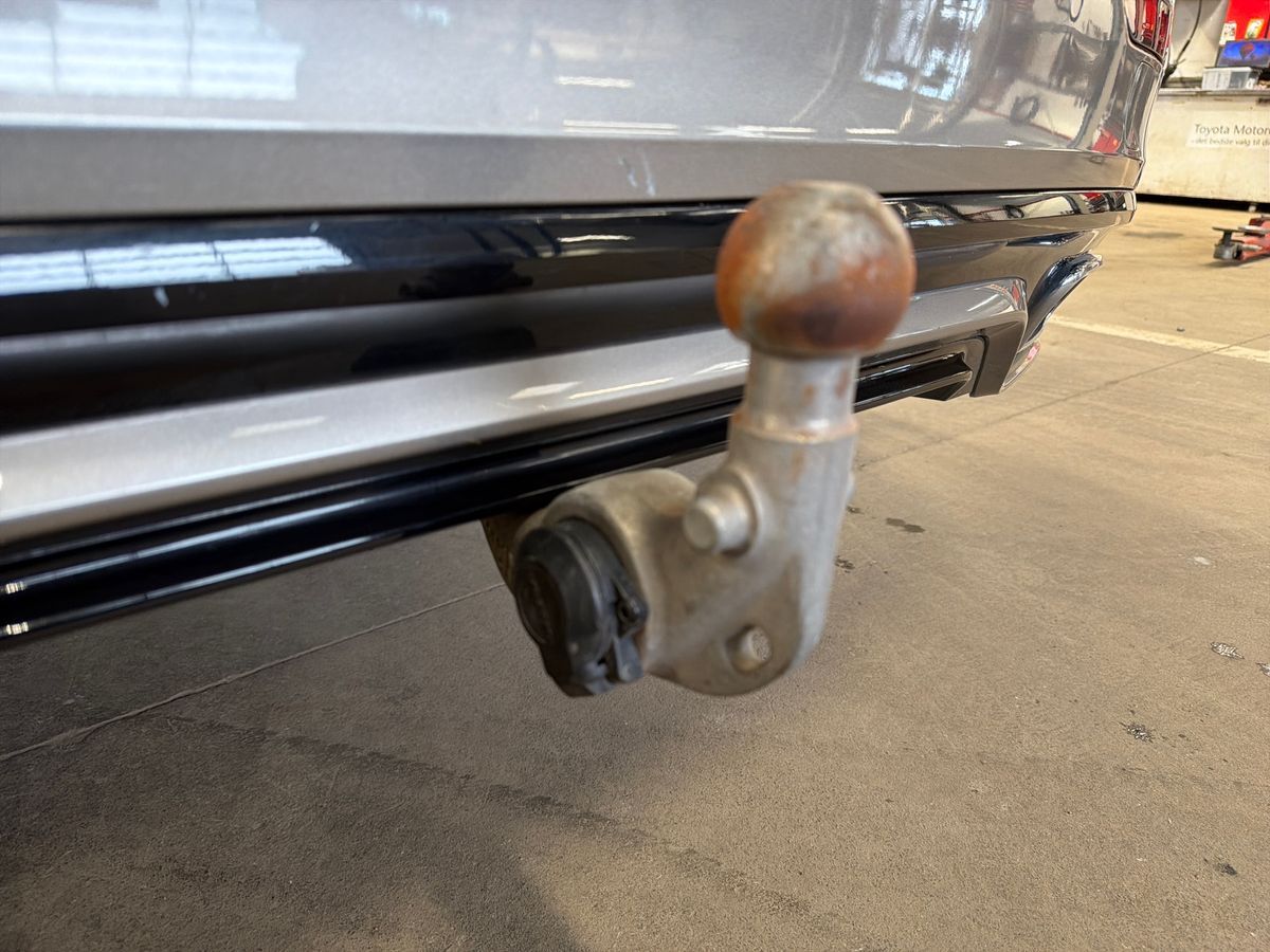 Billede af Volvo V60 2,0 T6 Twin Engine  Plugin-hybrid R-design 340HK Stc 8g Aut.