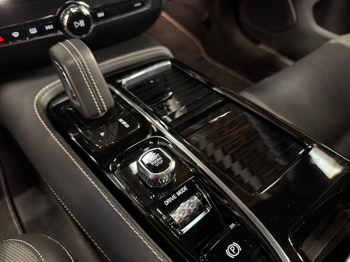 Billede af Volvo V60 2,0 T6 Twin Engine  Plugin-hybrid R-design 340HK Stc 8g Aut.