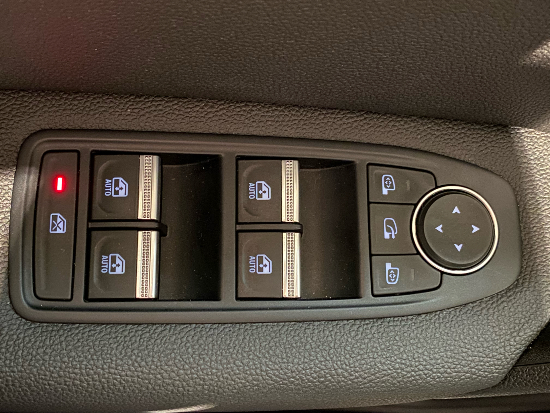 Billede af Renault Captur 1,6 E-TECH  Plugin-hybrid Intens 160HK 5d Aut.