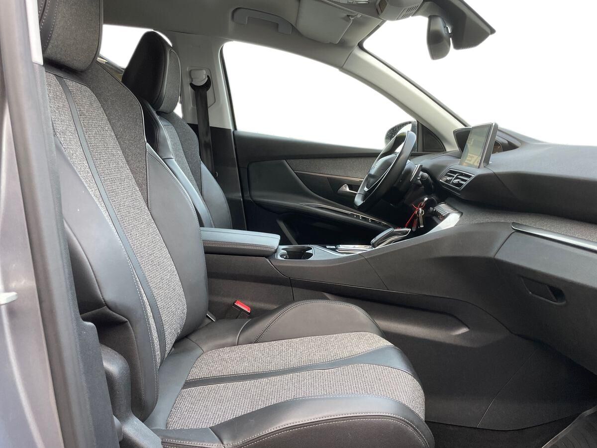 Billede af Peugeot 3008 1,2 PureTech Allure EAT8 130HK 5d 8g Aut.