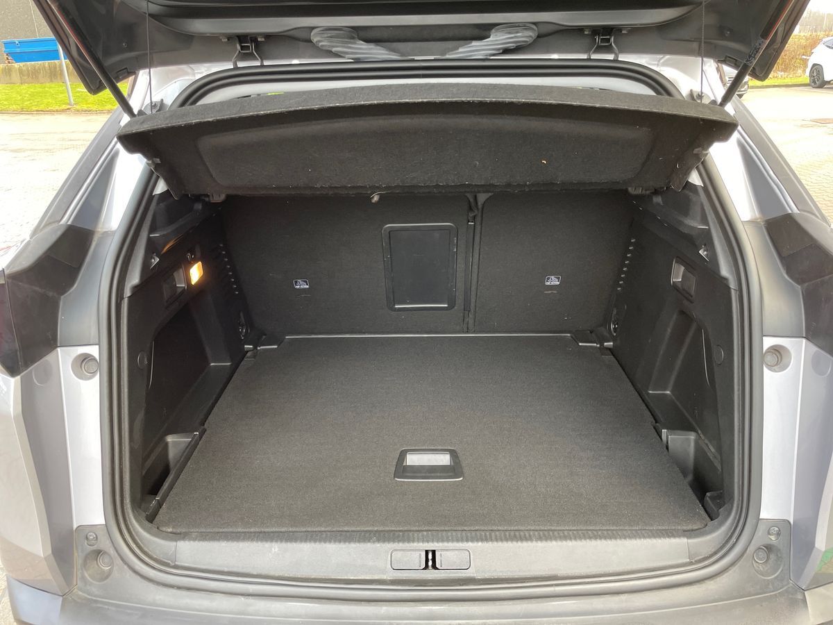 Billede af Peugeot 3008 1,2 PureTech Allure EAT8 130HK 5d 8g Aut.