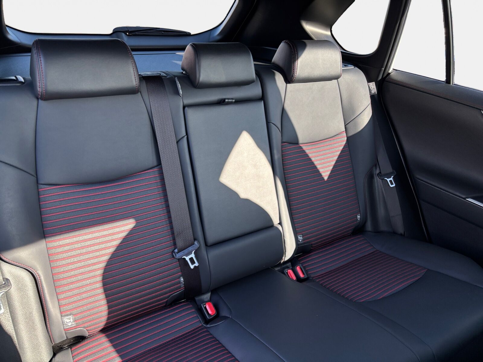 Billede af Toyota RAV4 Plug-in 2,5 Plugin-hybrid Active Comfort AWD 306HK 5d 6g Aut.