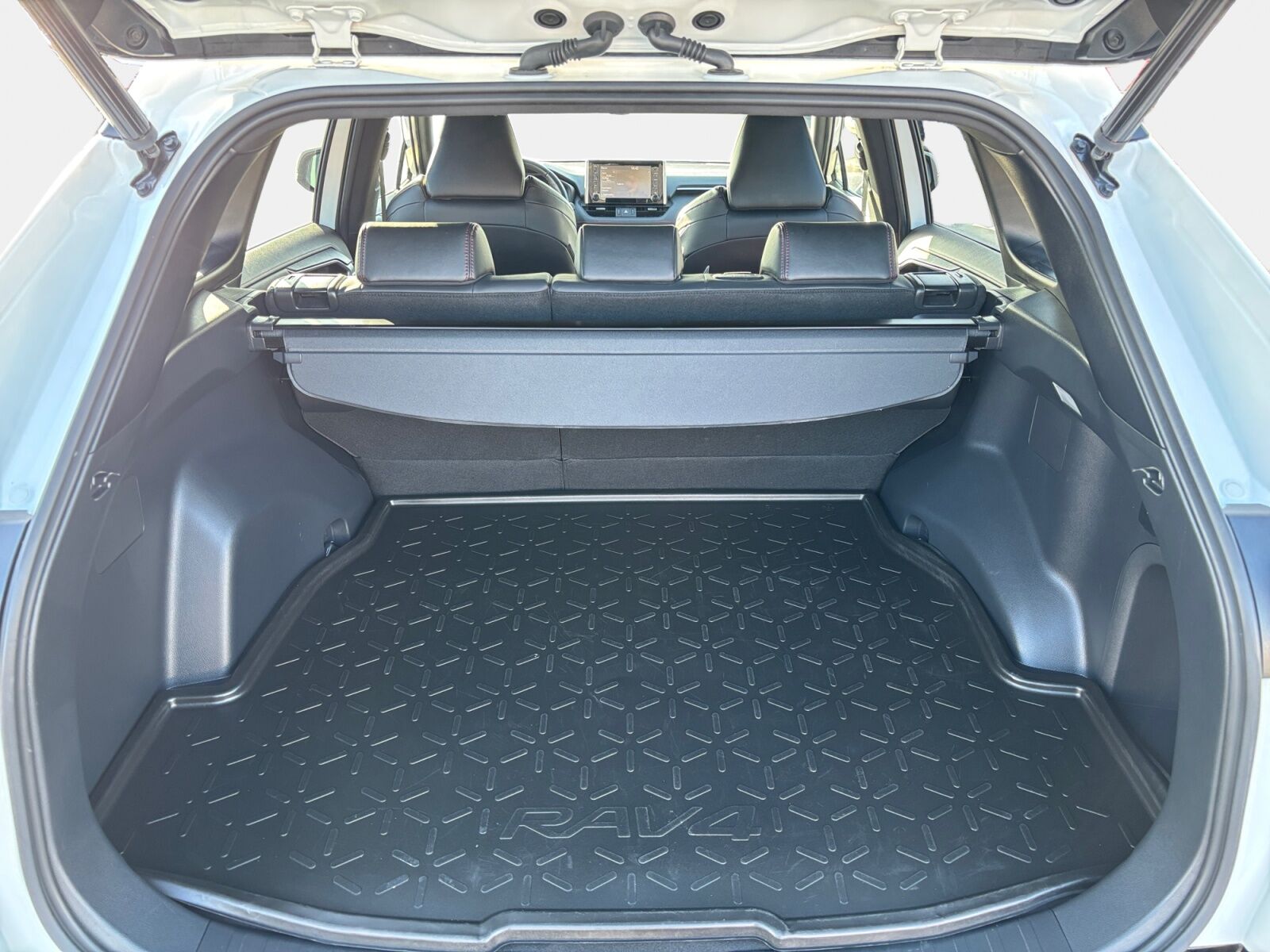 Billede af Toyota RAV4 Plug-in 2,5 Plugin-hybrid Active Comfort AWD 306HK 5d 6g Aut.